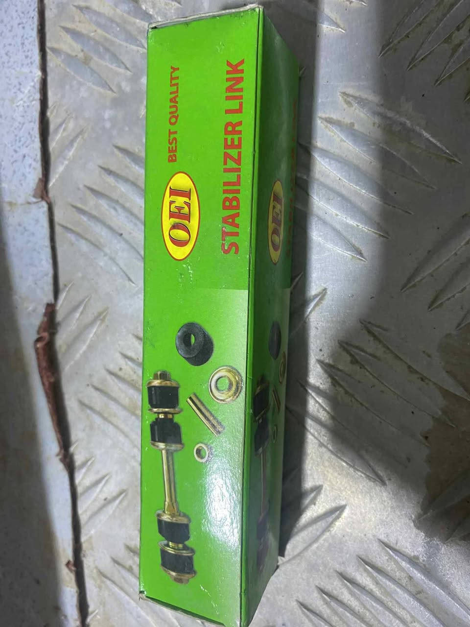 السلام عليكم عندي غراض بلكات وشمعات مال براتون اصليه للبيع
***********
