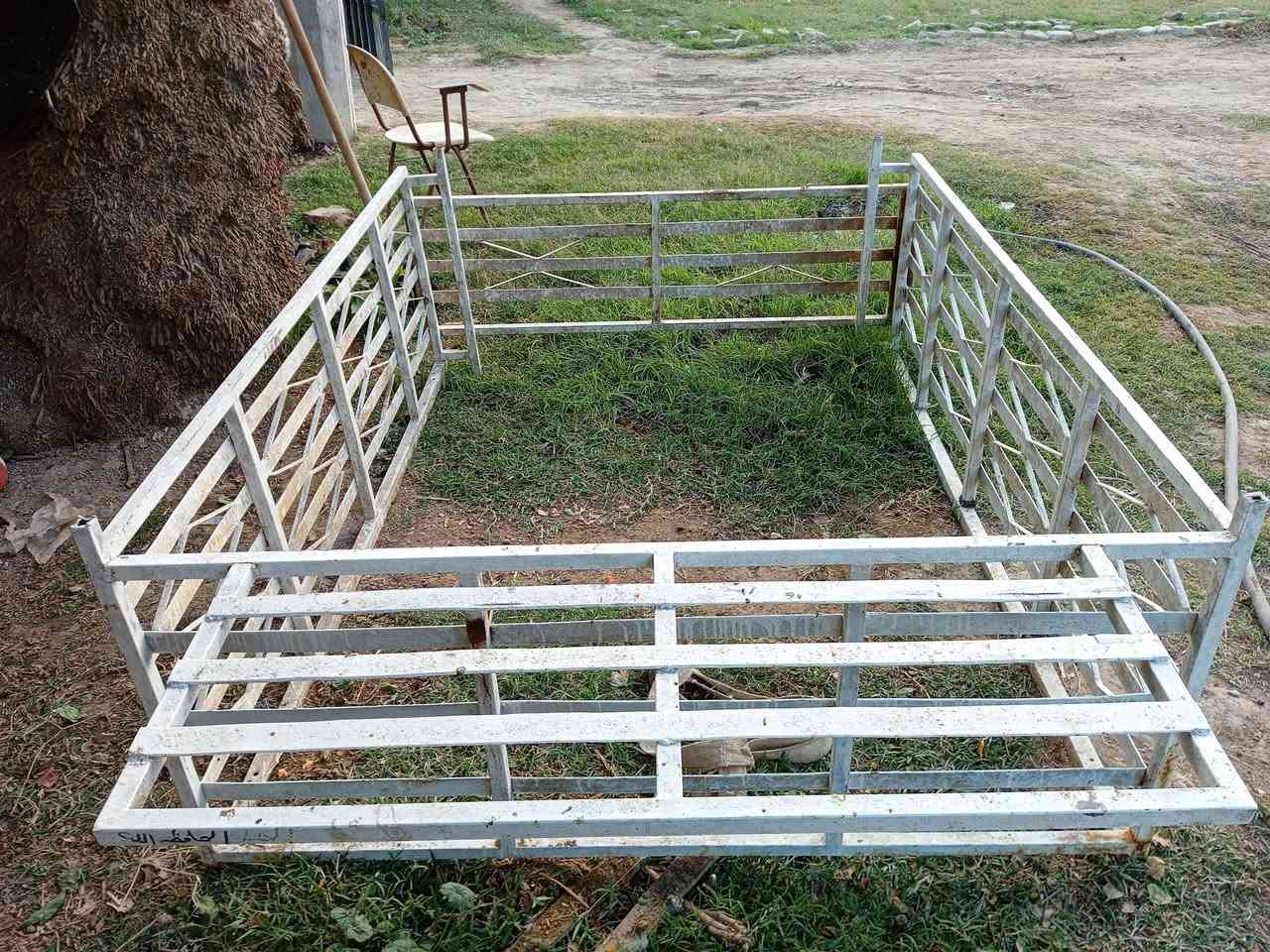 حجر للبيع ***********
