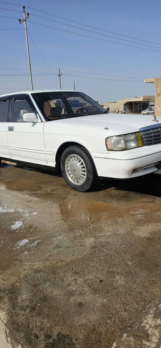 ارنب محور طويل مودل 92 اكسل ثلث قطع  بدون صبغ سياره بيه شرح تكمه منل داخل شرط بس رقم جديد هزا جديد بسمي شرط تحويل ول غرامات محرك ثنين ونص *********** زين ***********
(سعر 58 )
