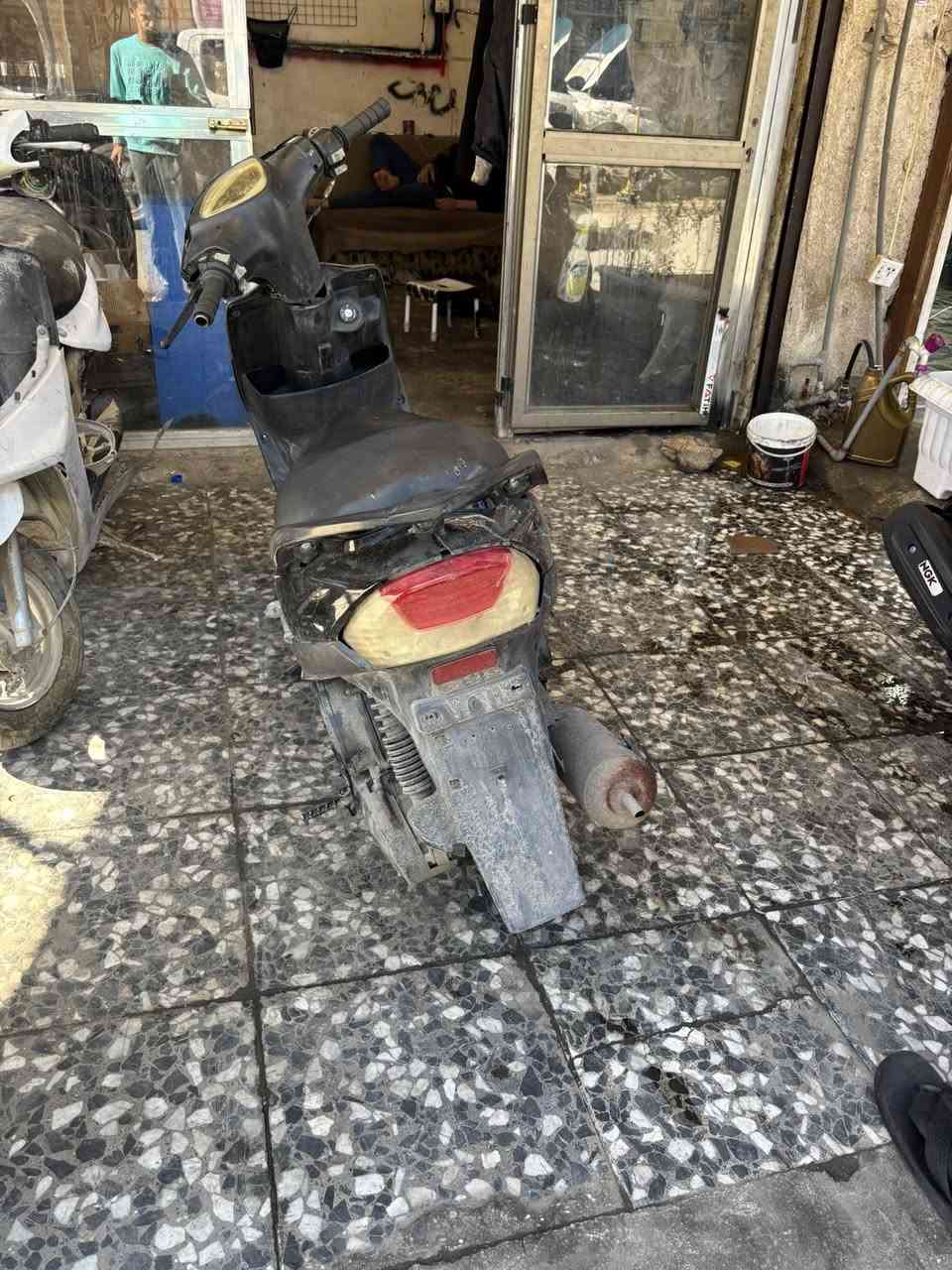 سلام عليكم ماكس عدله للبيع بيه ويل او صدر ربع كلش نضيف سعره ٥٥٠ وبيه مجال قليل عنواني بغداد الكريعات ***********
