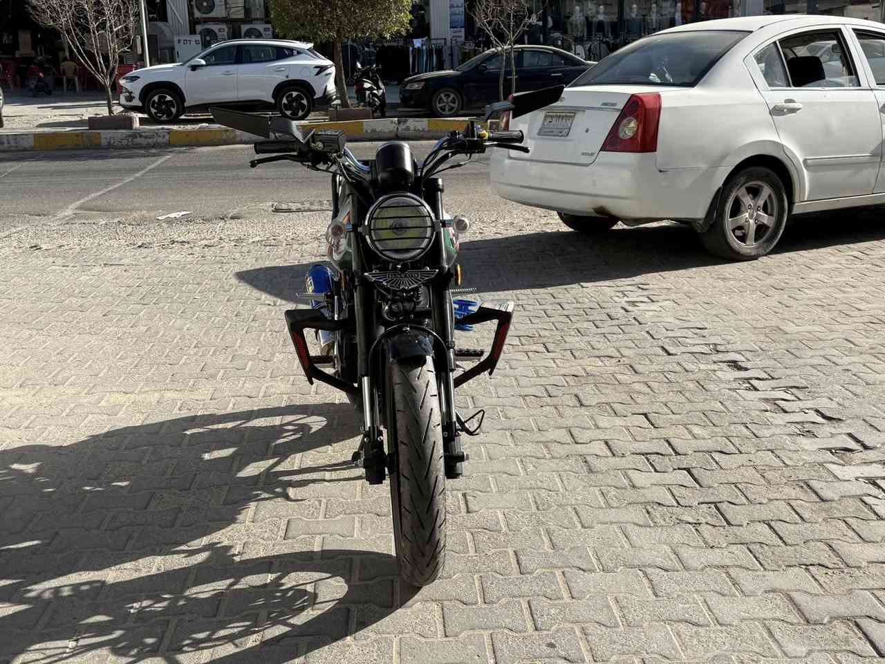 دايوان لاتي 2024 نظيفة ماشية 11 الف مكفولة كفالة عامة 
بغداد ***********
