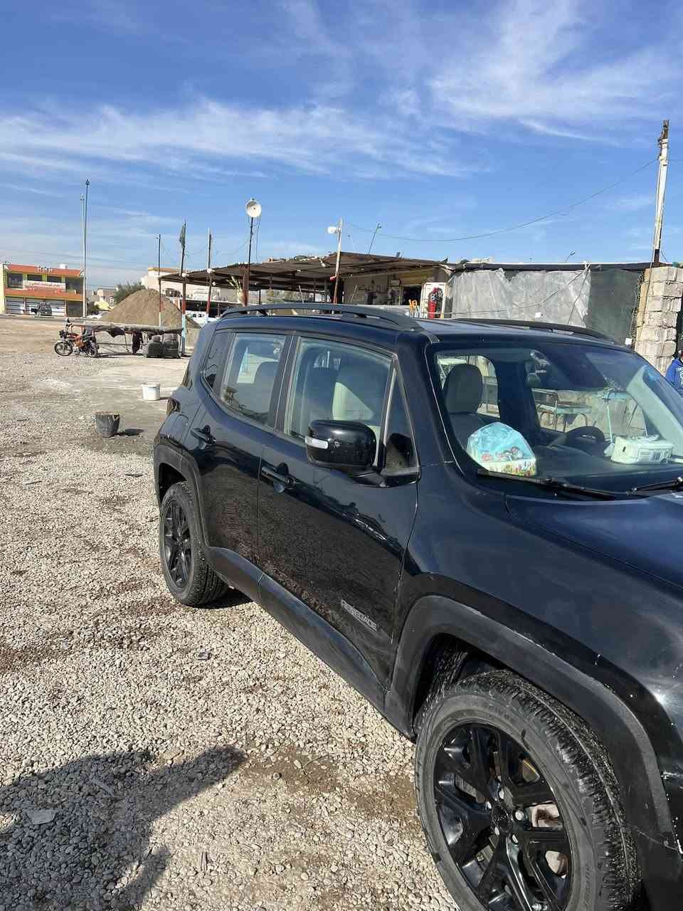 جيب رنكد موديل ٢٠١٨  بصمه تبريد كير مكينه مكفول بدون ضرر طخات بسيطه والسونار موجود باسمي رقم بغداد ١٣٠ بيها مجال بسيط للشراي 
للتواصل ***********
