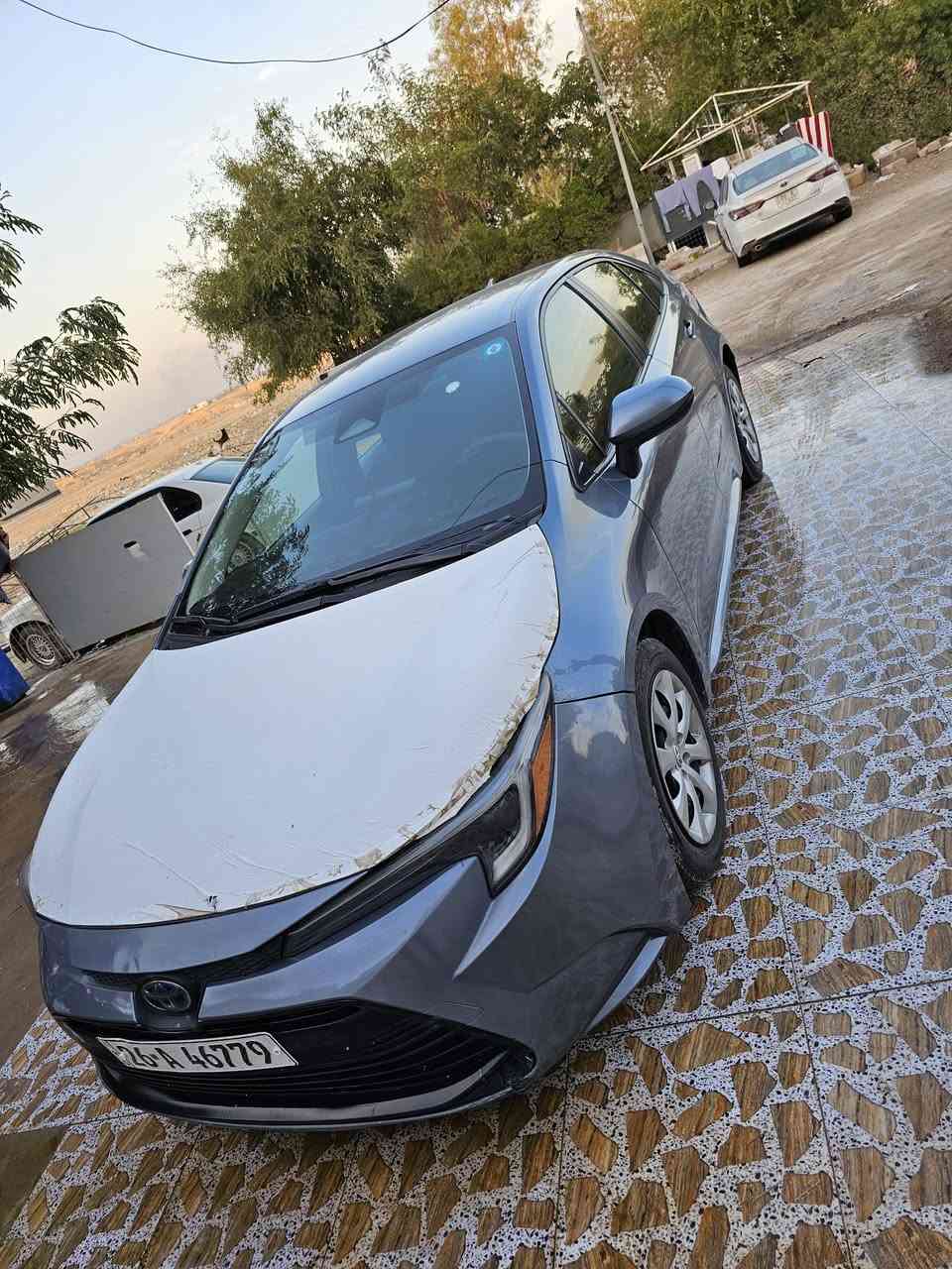 كورلا 2023هايبرد ضرها موضح بصوره بارد بل بنيد بس سعرها 158وبيها مجال مكان سياره تكريت ***********
