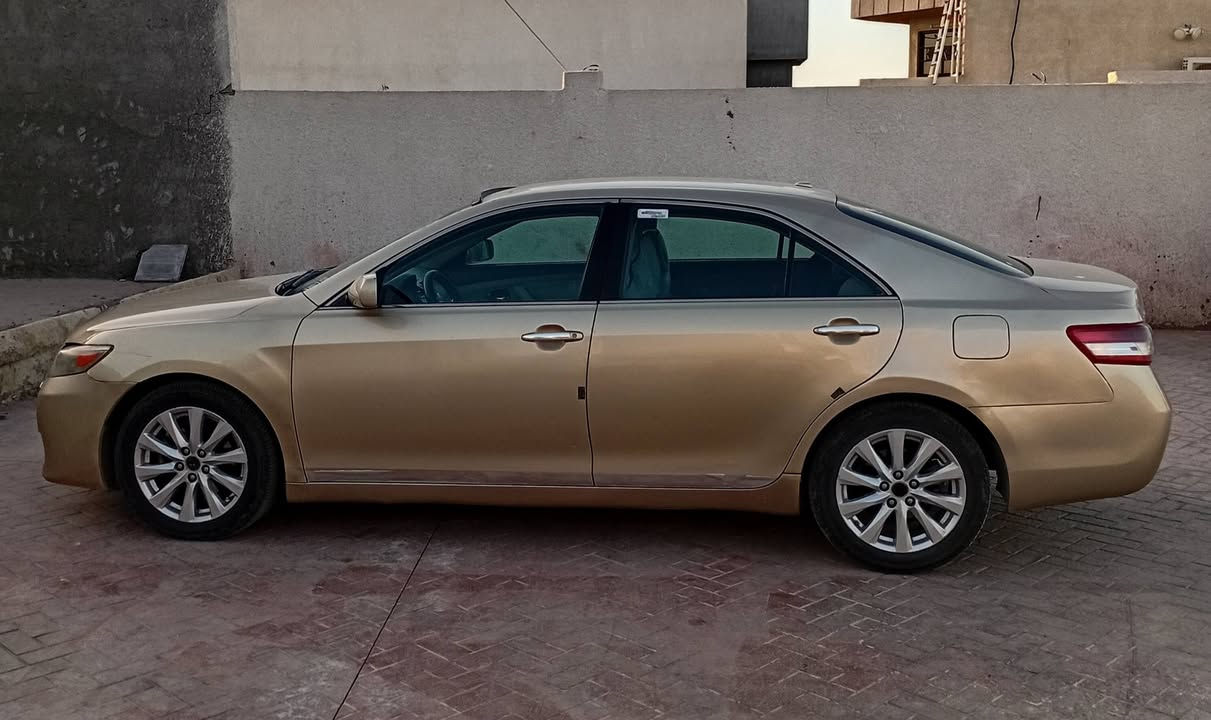 كامري ٢٠١١ بأسمي صبغ حزام جاهزه من كلشي المكان بغداد السعر ٩٠ /// ***********
