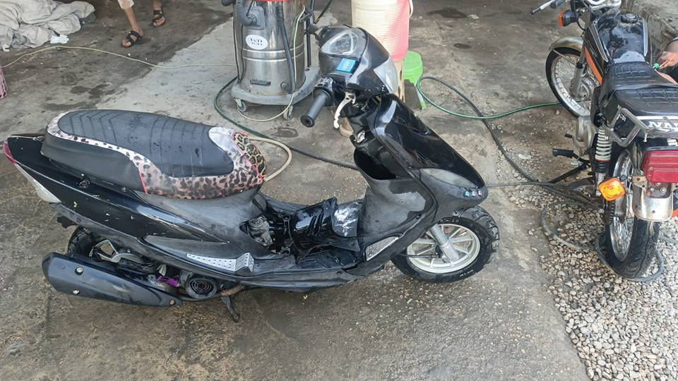 ماكس عدلة للبيع
مكينة ناعمه دراجة نضيفة شوفة عينكم 
نقص باتري بس ب10 
عنواني كربلاء الامن الداخلي 
سعر: 450 وبيها مجال للشراي 
للتواصل /***********
