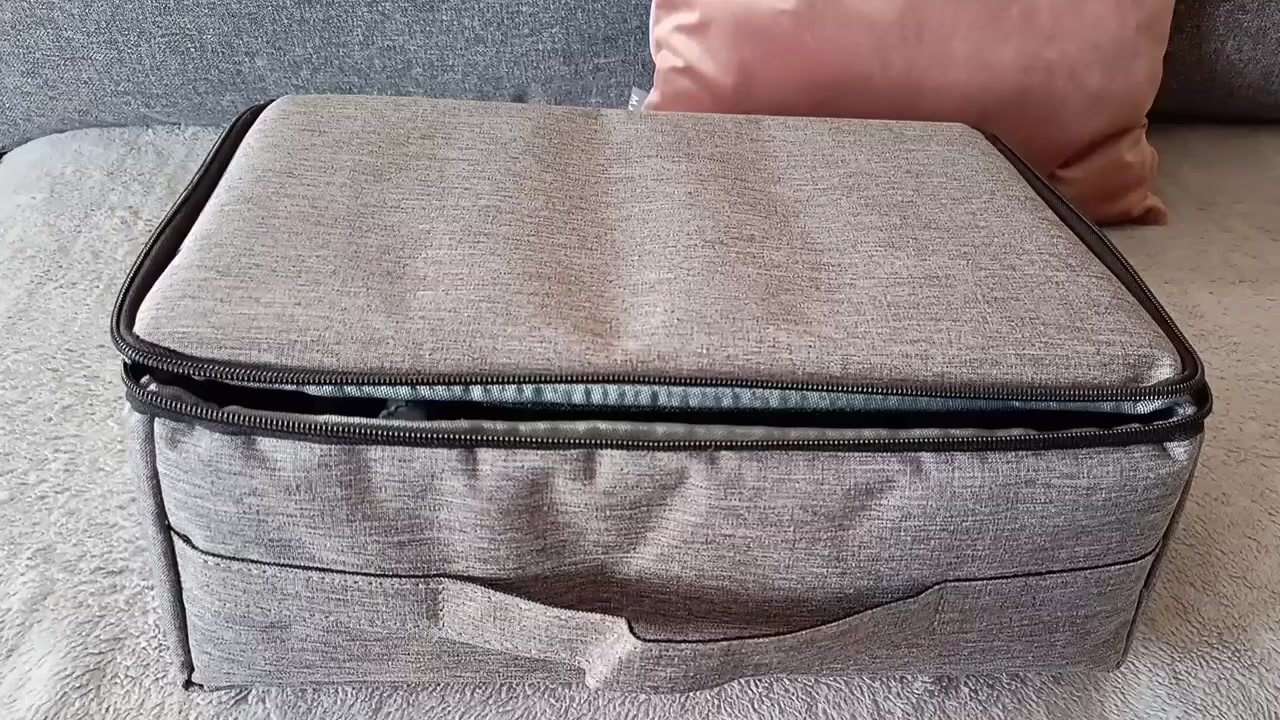 🔥 عملاق الأداء والعرض من   wimius🔥 
Model k1
امتياز ألماني 🔥 🌺 
جهاز جديد غير مستخدم ❤️ 
اصلي وليس تجاري 
مواصفات ولااروع 4k
ألوان سينمائية  🌈🌈
اللومنز 28.000 حقيقي بدقة 4k
واي فاي 2.4 & 5G
بلوتوث Bluetooth 💯 💯 
سماعات داخليه ستيريو بتقنية HIFI 
نظام تصحيح تلقائي لزاوية السقوط 6D 😱😱
يعمل بوضوح في النهار ولاتحتاج الى تعتيم
التباين 20.000:1
نمر العدسة 100000 ساعة
منافذ متعددة مع الجهاز hdmi Usb Microphone Av
تهوية مزدوجة مع فلتر لتنقية الاتربة من مايقلل دخول الاتربة للجهاز 
الملحقات حقيبة جميلة كيبلات ورمونت وكتلوك 
حجم العرض يصل ل 7 متر
يعمل على الهاتف أندرويد و IOS الايفون 
يمكن ربطه مع الستلايت او الحاسبة او بلي ستيشن
منافذ الجهاز متكامله وموضحه بالصور
سعر القطعه فقط 125 الف دينار
 وتوجد خدمة توصيل 5 آلاف لكافة انحاء العراق🚙 
للحجز والاستفسار مراسلة الخاص او التواصل عبر الواتس على الهاتف ***********
