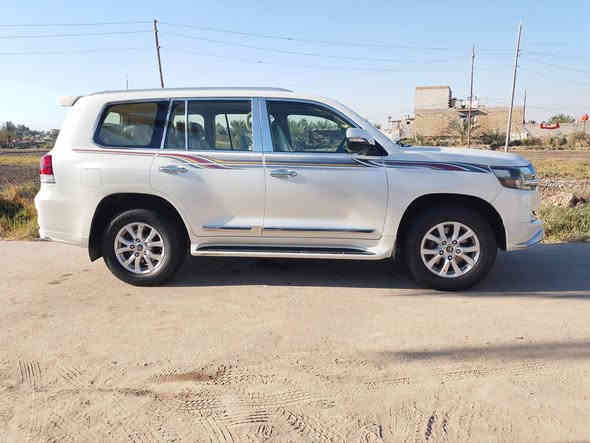 لاندكروز ؤايت ادشن مؤديل 2017 فؤل مواصفات مكفؤله كفاله عامه ؤضع شركه مال جناي شرط نظافه ماشيه 120 محرك 6 سلندر رقم بغداد  عنوان نجف مشخاب 
سعر 490
***********
