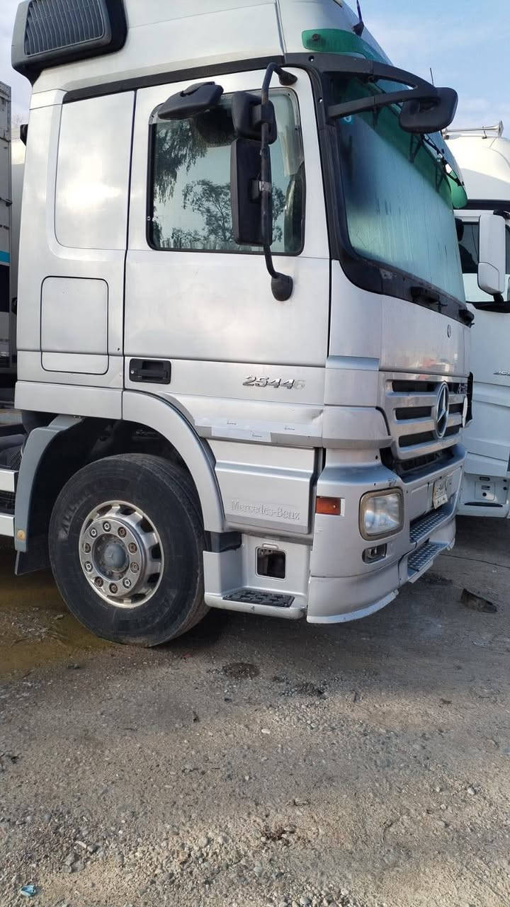 لبيع اكتروز موديل ٢٠٠٣ سنكل خلفي رقم بغداد شرط التحويل راس فقط محرك كير شاصي كفاله السعر ٢٨٠ ورقه لاتصال ***********
