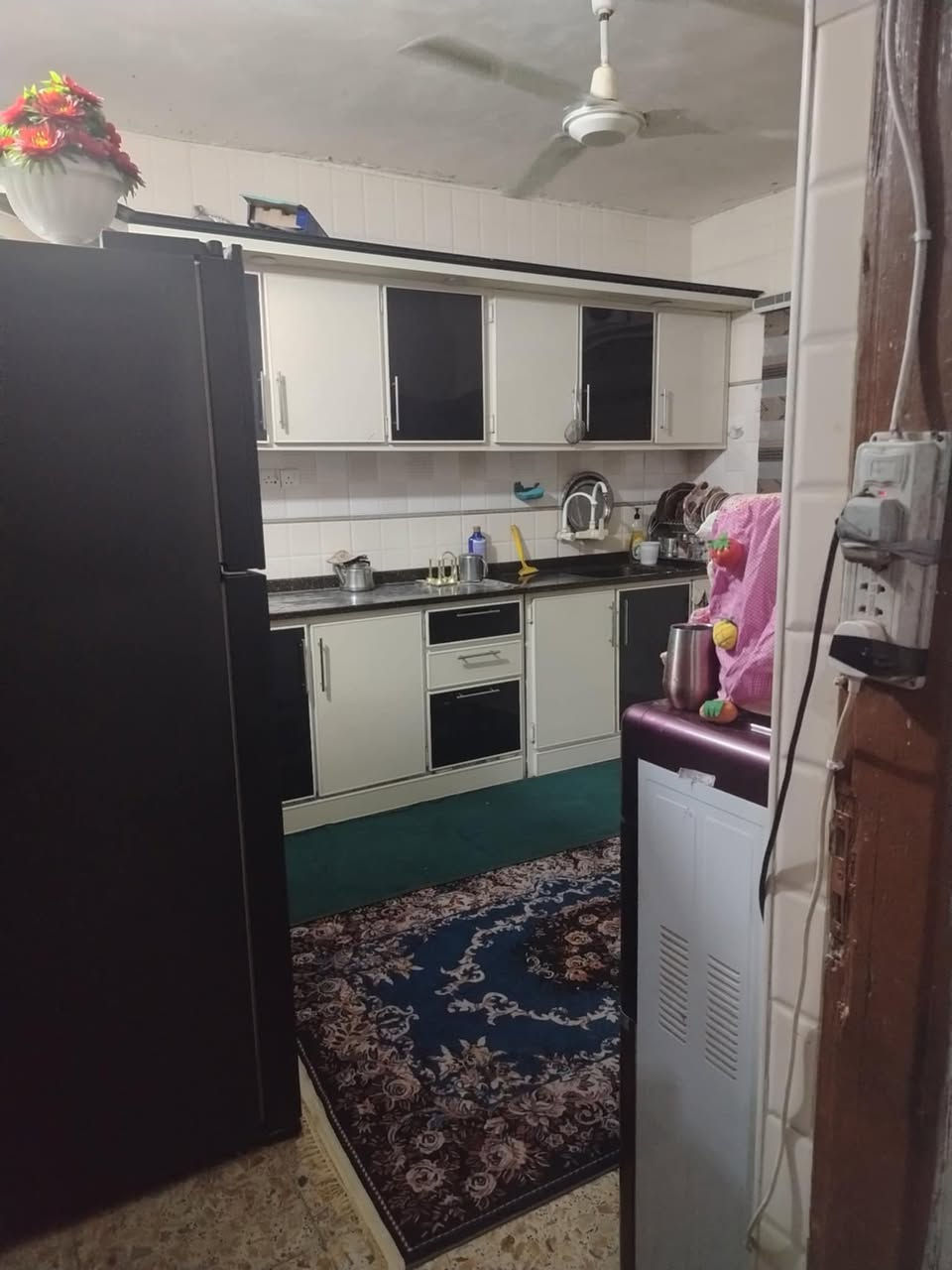 سلام عليكم بيت اصلاح زراعي مفوضه بل تطويب بابل ابو خستاوي بنص المنطقه صاير ثاني بيت عل شارع منطقه مساحه 280متر بنا 2017 طابوك سكف صب بيت يحتوي على غرفتين وصاله ومطبخ عدد 2 حار بارد كراج سياره والباقي قطعه ما مسوي حديقه بيت بس ناصي عن شارع السعر 30 الستفسار مراسلت الصفحه ونتصال ***********
