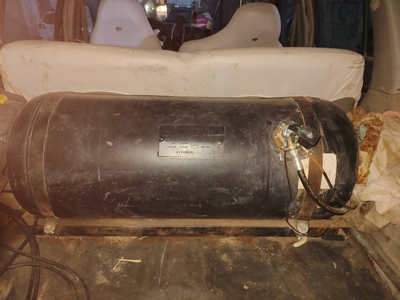 السلام عليكم سياره نوع نيسان باترول موديل2002 ادوات بدون رقم محركها الابلادي 6 سلندر بيها منظومه غاز 120 لتر السعر 50 ورقه وبيها مجال العنوان ميسان الاعماره منطقه حجي حسن الامسيجه الرقم ***********
