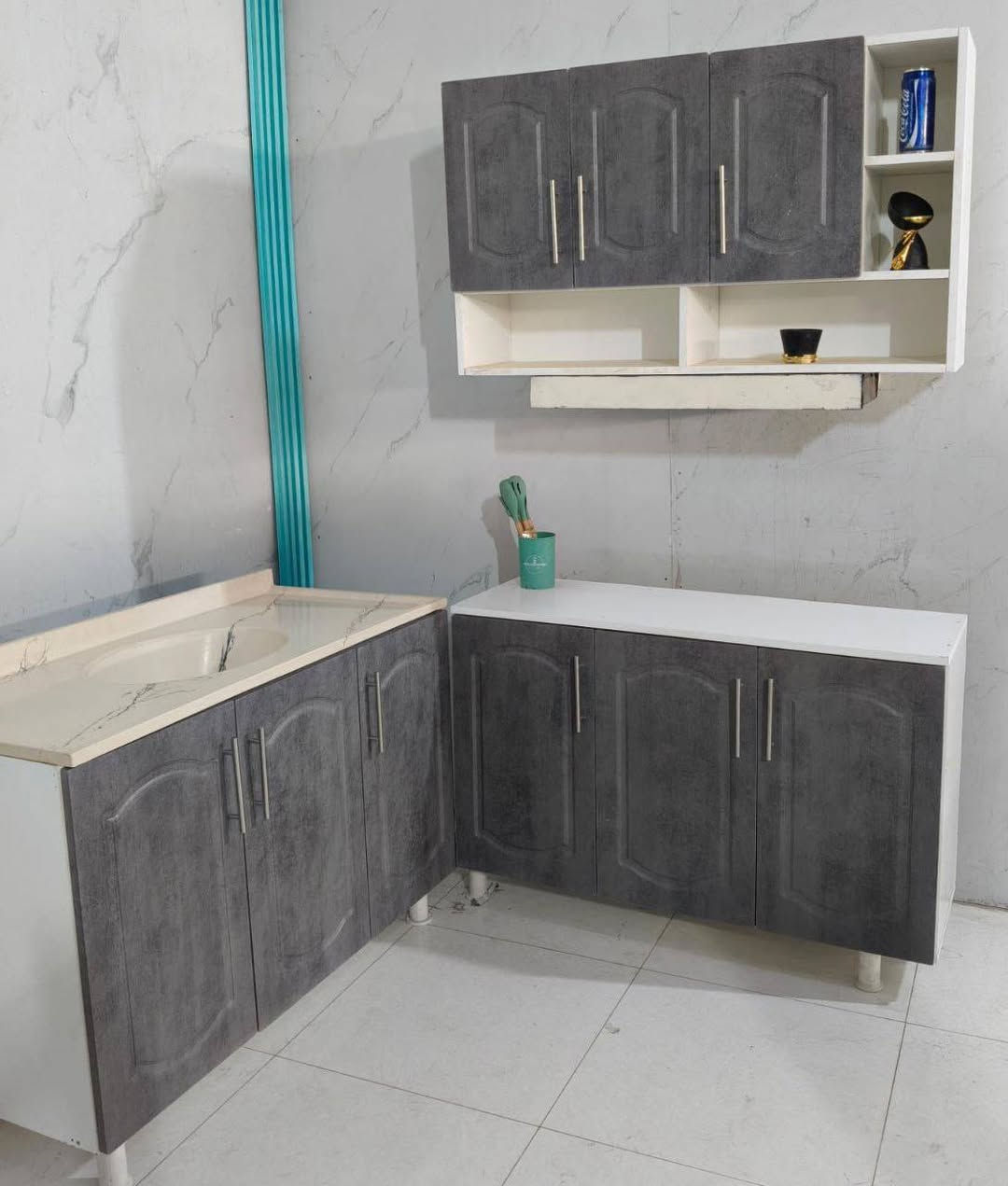 كاونتر خشب تركي HDF
قياس متر وعشرين
وسنك متر وعشرين
ملحق متر وعشرين 
هيكل Mdf. 
ارتفاع سنك 82 سنتيم مع مرمرة 
عرض سنك متر وعشرين
عمق سنك 50 سنتيم 

ارتفاع ملحق 70 سنتيم 
عرض ملحق متروعشرين
عمق ملحق 30 سنتيم
للحجز والاستفسار مراسلت الصفحه


**إذا كنت صاحب هذا الإعلان وتريد حذفه لأي سبب، رجاءا أرسل رسالة إلى الدعم الفني**