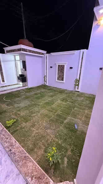 الاسعد_الله_اوقاتكم_بكل_خير
#اعلان 📢
 عن توفر بيت  تستلم بيت عند المكاتبه البيت فارغ وجاهز للسكن 
#دار للبيع 🏠 ***********

بناء حديث مواصفات عاليه وموقع مميز 

#المساحة 320 متر 

يحتوي على 
    #غرف منام عدد 3  __/5×5
    #صاله 10×10 
      #ديوان 4×10
      #مطبخ 8×4 حار وبارد
     #گراج يسع سيارتين 
     #حديق مرتبه 
    # مجمع صحيات داخلي       وخارجي
  #العنوان / بصره ابي الخصيب كوت الحمداني  قرب محكمة ابي الخصيب الجديده 

#مواصفات البناء/ شغل درجه اولى  البيت تحفه عباره عن فله 

-البيبان تفصال الخشب والحديد وال pvc
-الصب كله مركزي
-كهرباء درجه اولى كله اردني ونقاط واناره ضمان 
-تأسيس الماء والمجاري 100%

🛑 المنطقه روعه مركز القضاء قرب المحكمة الجديده والبلديه ومركز الشرطه 
المدارس قريبه مستوصف سوك كافة الخدمات متوفره 

♦️شارع تبليط 10 متر  اباب البيت ماء كهرباء اناره شارع كله 📌

 نهر بضهر البيت ماتفكر بلمجاري 

#قريب على السايدين مال المحكمه
 
#جنس_العقار:: طابو ملك صرف زراعي عراقي  تقابل ابو الطابو مباشرتاا .

#السعر /155   /وبي مجال قليل 
 تستلم بيتك جاهز  وتحياتي للجميع بتوفيق 
#للاستفسار الاتصال على الهاتف 📳*********** 
📳((
