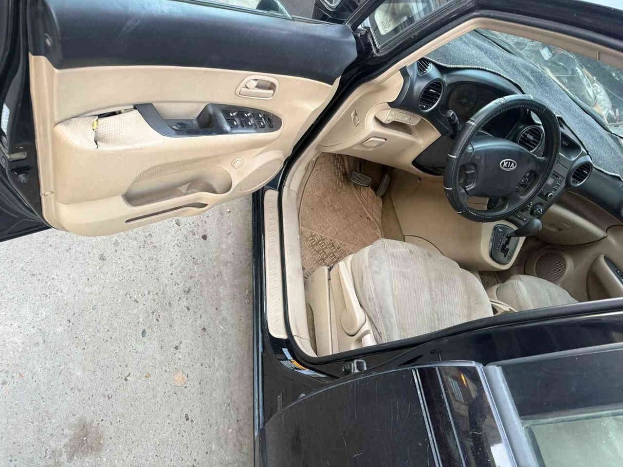 *********** حلوه ونظيفه 
كيا رندوم  ٢٠٠٧  امريكي 
محرك ٢٠٠٠ دوش 
حادثها جاملغ خلفي وصندوق 
كير محرك  خير من الله  كلش نظيفات 
صدر امامي خلفي جديد 
تخم تاير وباتري جدد
تحكمات ستيرن 
٥ راكب  
تحويل ثاني يوم 
غرفتها  حلوه 
اكو طختين خفيفات مبينات بالصور 
بجم  كبس 
بدون  ايرباك 
قطعتين  تبريد 
ماشيه  ١٤٠ الف  حقيقي
سياره  عله ايد وحده 
مكاني اعظميه  سبع ابكار 
سعرها ٨٣ ورقه 
اتصال فقط  مكلف بلنشر 
*********** الصويرة, واسط
