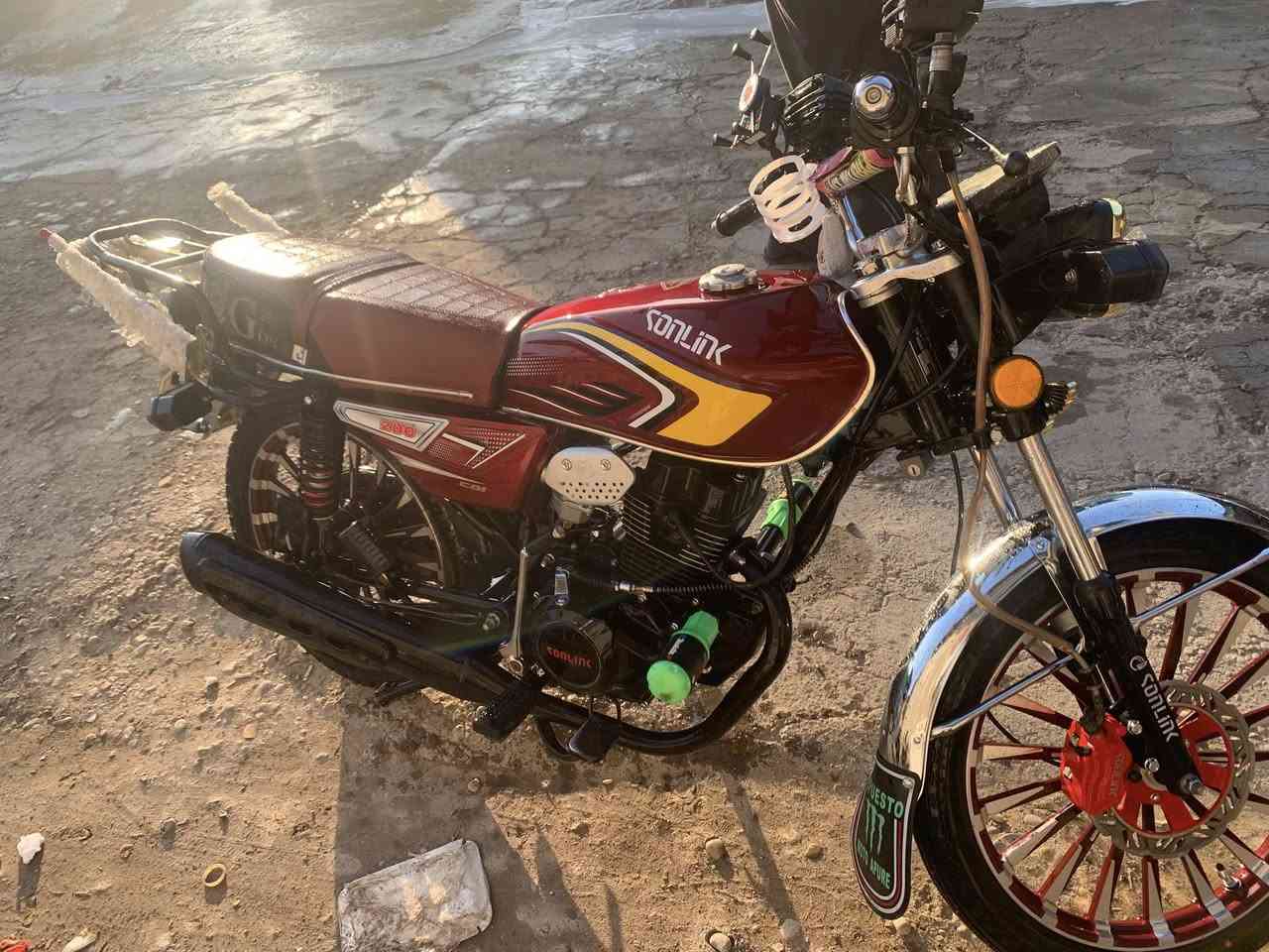 دراجه البيع محرك دايوان ضاغطه و زنجبيل  السعر خاص الرقم ***********
