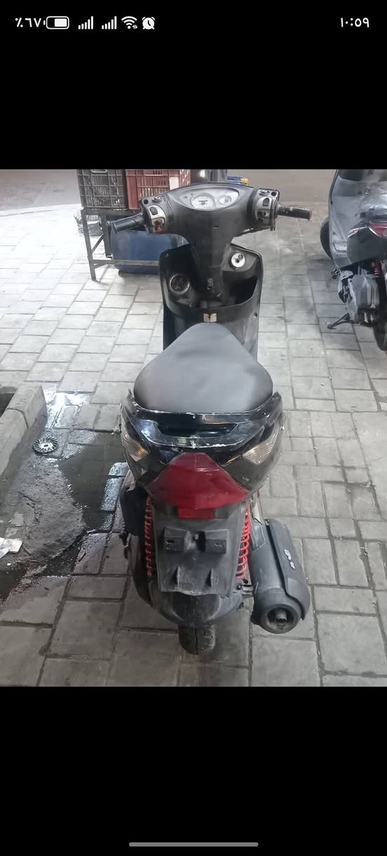 السلام عليكم ماكس ثعلب دراجه خرسه خير من الله تأخذه وتترحملي بس لان محتاج واريد ابيعه السعر ٤٥٠ وبيه مجال بكاني المعامل العماري ***********
