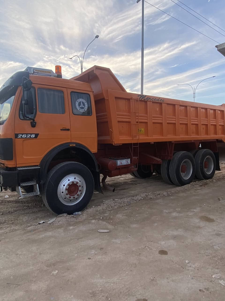 سلام عليكم البي موديل 75 للبيع مجموعه نص جي اف رباط عدل 24 كير 130 مكينه 10تخم تاير جديد هو ويله رقم بصره انكليزي مجدد ل 2031 بأسمي مكان سماوه سعر 250 رجاااااا لمو شراي لا يتصل ***********
