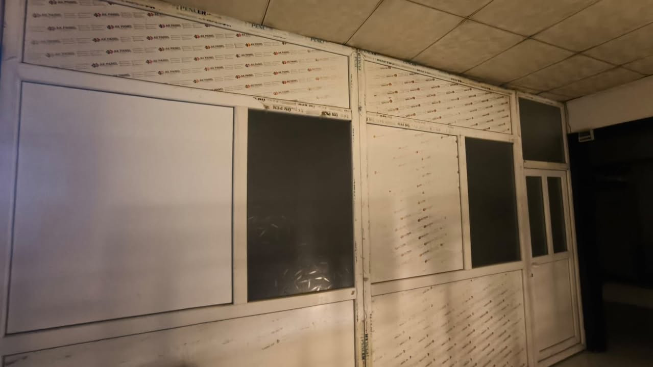 للبیع    قاطع حایط کلو المنیوم


**إذا كنت صاحب هذا الإعلان وتريد حذفه لأي سبب، رجاءا أرسل رسالة إلى الدعم الفني**