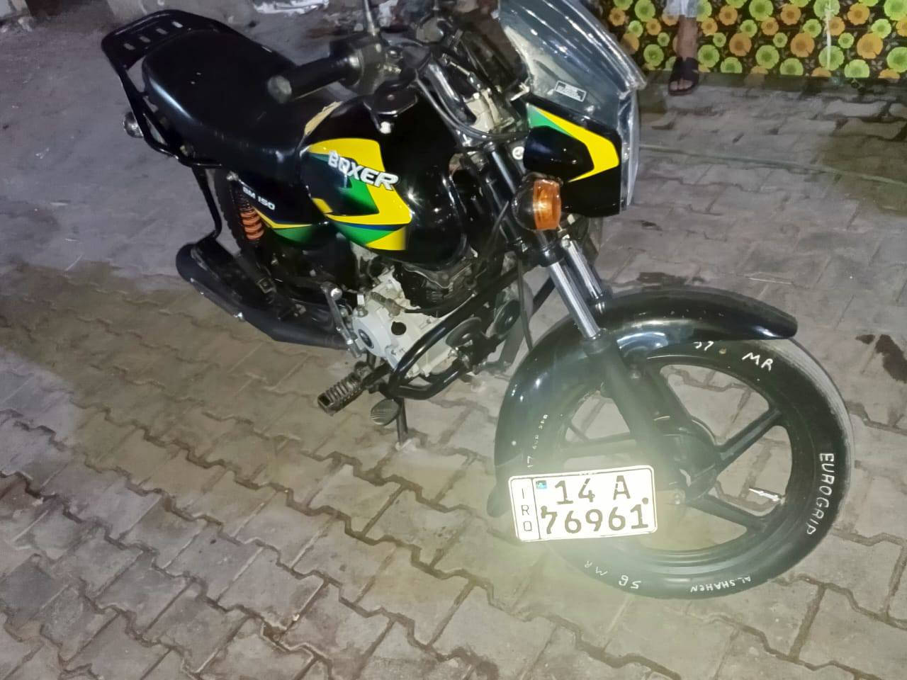 للبيع
سلام عليكم 
دراجه بوكسر ( نثيه )

للبيع 
السعر (2250)

دراجه نضيفه محرك مكفول من كلشي 
الكهربايات شغاله كلهه بس الباتري طايح 
نكره سلف  
(موديل 22 طالعه 23)

رقم وسنويه 
العنوان البصره المعقل 

وتساب ***********
