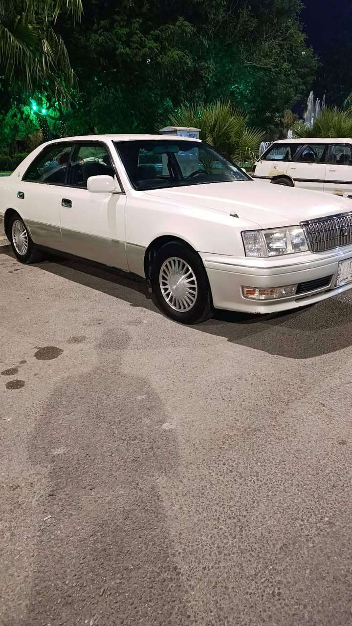 راس الثور فلات سياره جديده موديل 2000مال جناي كفاله عامه من
الضربه والكص والنقل والصبغ مكينه  كير تبريد حداده

 تخم تاير رقم كركوك مدفوعه باقي عل رقم سعرها 90

 وبيها مجال قليل ***********مكان نجف
