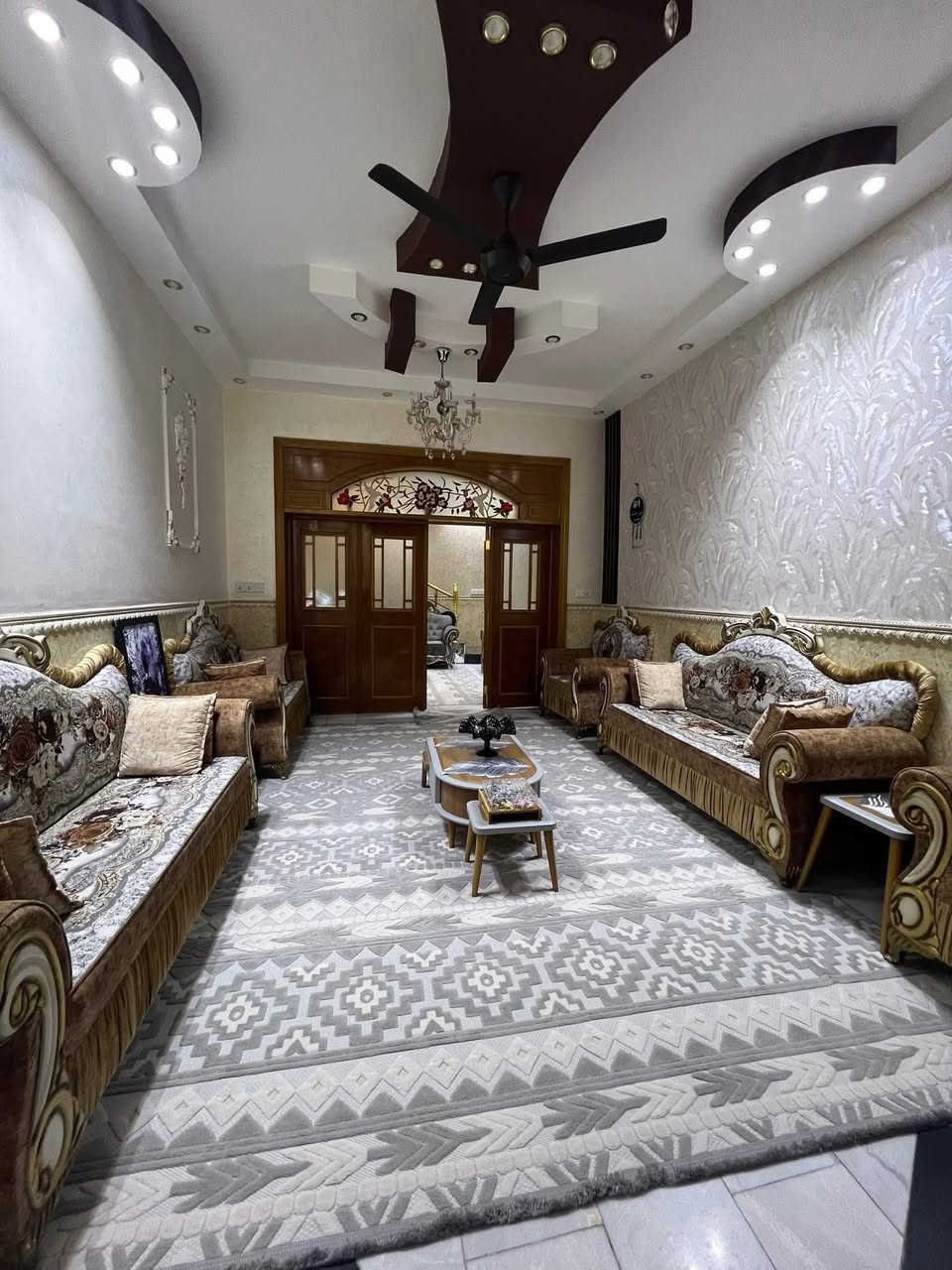 السلام عليكم 🤝
كل هذا جمال الدار (220) مليون ✅

دار المساحه 100 متر طابقين للبيع 💯

طابو زراعي سند 25 اقرار محكمه من صاحب الارض 🈴

العنوان كربلاء قرب باب بغداد خلف شقق العتبه الحسينيه 💯

الدار يصلح حسينيه او سكن ⚡️

كافه الخدمات متوفره ماء ومجاري وكهرباء ⛩️

يبعد عن باب بغداد 600 متر 🈴🈴

الدار يتكون من غرفتين نوم وصاله واستقبال ومطبخ حار بارد و 3مجاميع صحيه 

للأستفسار آكثر الأتصال على أرقآم التأليه 📞

0️⃣7️⃣7️⃣2️⃣5️⃣9️⃣8️⃣1️⃣9️⃣4️⃣5️⃣ابو باقر 

0️⃣7️⃣8️⃣0️⃣8️⃣9️⃣9️⃣8️⃣8️⃣1️⃣8️⃣

0️⃣7️⃣7️⃣1️⃣9️⃣8️⃣0️⃣8️⃣1️⃣6️⃣5️⃣ابو علي 

وكذالك نستقبل جميع العروض لديكم في كافه مناطق كربلاء المقدسه 🌆🌆

   @إشارة

 #المتابعين

 #الجميع


**إذا كنت صاحب هذا الإعلان وتريد حذفه لأي سبب، رجاءا أرسل رسالة إلى الدعم الفني**