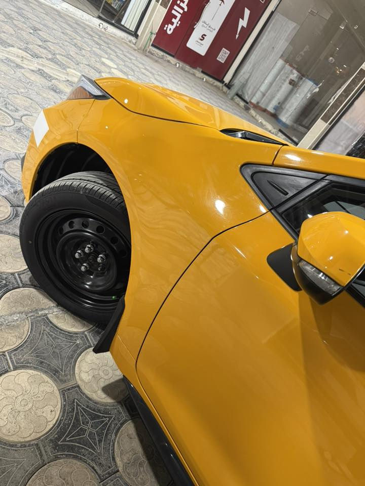 السلام عليكم 
كورلا 2024 وارد امريكي
هايبرد وبانزين ياباني اصلي
دخول جديد وترقيم جديد 
سيارة كاملة مكملة متصرف عليها دينار فئة SE ميحتاج اذكر مواصفاتها بيها قطعتين بدون دواخل 
مكاني بغداد الغزالية 
***********
