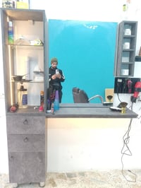 عمل ديكورات محلات حلاقه ميوزه فاترينات حسب التصميم بسعار مناسبه سعر ال...