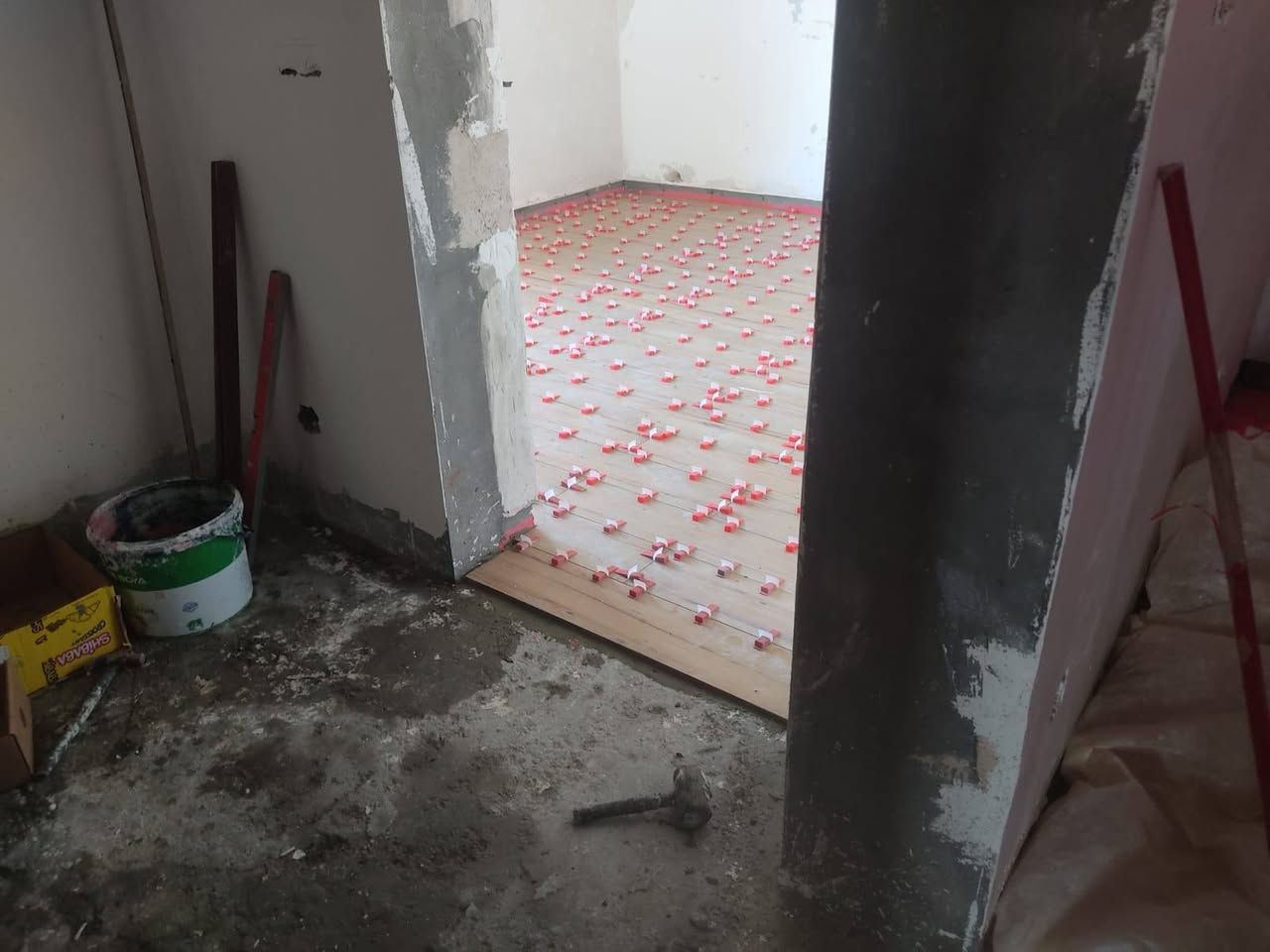 السلام عليكم
العمل في بغداد والفلوجة حصرا 
الشغل موجود بالصور 
واجهيات 
ارضيات 
مجاري 
تاسيس ماء 
كهرباء 
جص وبورك 
جبسن بورد 
الاتصال على الرقم التالي او المراسلة على واتساب 

***********

المهندس عمار طالب الجميلي .
