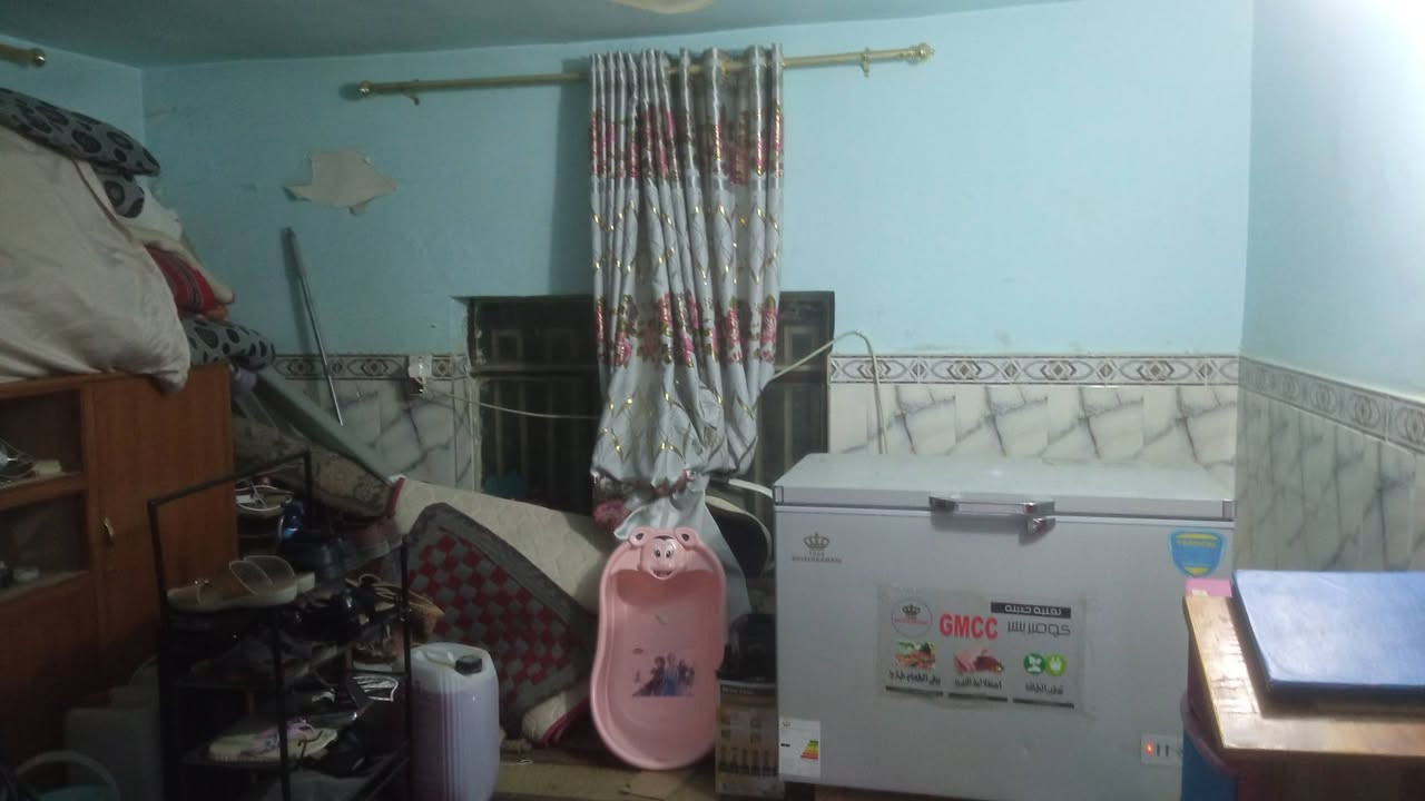 بسم لله الرحمن الرحيم
اللهم صل على محمد وال محمد
 دار للبيع المساحه 200
متر نوع العقار طابو صرف المكان حله االآكرمين شارع ام البنين السعر 185 وقابل للتفاوض والاتصال على الارقام التالي ***********
***********
