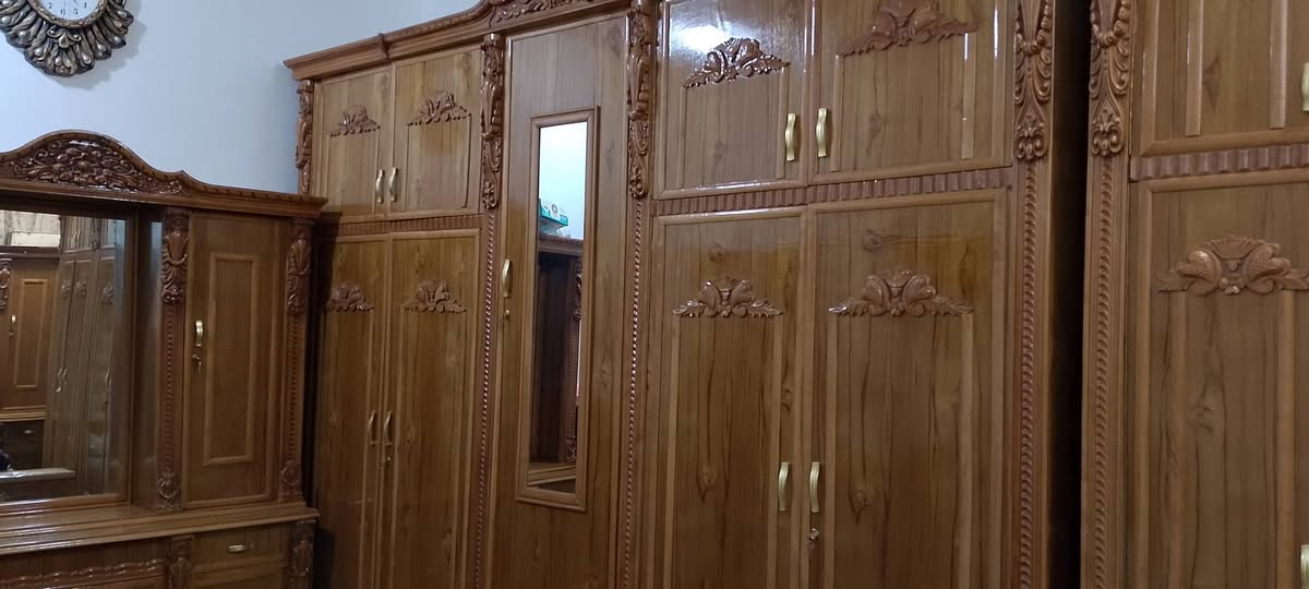 للبيع غرفة نوم صاج عراقي
غرفة نوم صاج عراقي للبيع نجارة درجة اولى نظيفة جداً اخت الجديدة ما بيها اي خدوش سبب البيع مكان ماكو سويتها بـ مليونين و نص اريدها مليون و 850 بيها مجال بسيط جداً رجاءً الي مو شراي لا يكسر برزق غيره للاستفسار 
الاتصال على الرقم التالي: *********** 
العنوان / بابل / الحلة / حي العسكري / حي الضباط 
/ خلف مدرسة ابن ادريس 
ملاحظة / الغرفة نظيفة جداً و استخدامها قليل و ايضاً سبب البيع المكان ضيق لو المكان يكفي جان ما بعتها لان حيل جديدة لكن ما عندي مكان حيل غرفتي صغيرة و مبينة بالصور
