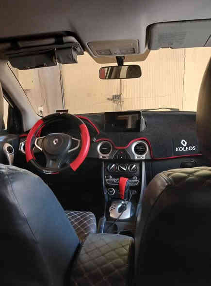 السلام عليكم..رينو كوليوس ٢٠١٣ للبيع ماشية ١٥٨ قابل للزيادة سيارة بلادية و بإسمي رقمها بغداد انكليزي و مكانها بغداد ..سيارة فور ويل  نظيفة و ترايها وين ما تحب ..كير و مكينة و تبريد و تدفئة كلها ممتازة..ابدل دهنها بالشركة للمحرك و الكير و مع الصور يوجد السونار و آخر فحص كامل من الشركة   السعر،المطلوب ٩٠ ورقة و بيها مجال ...للاتصال ***********
