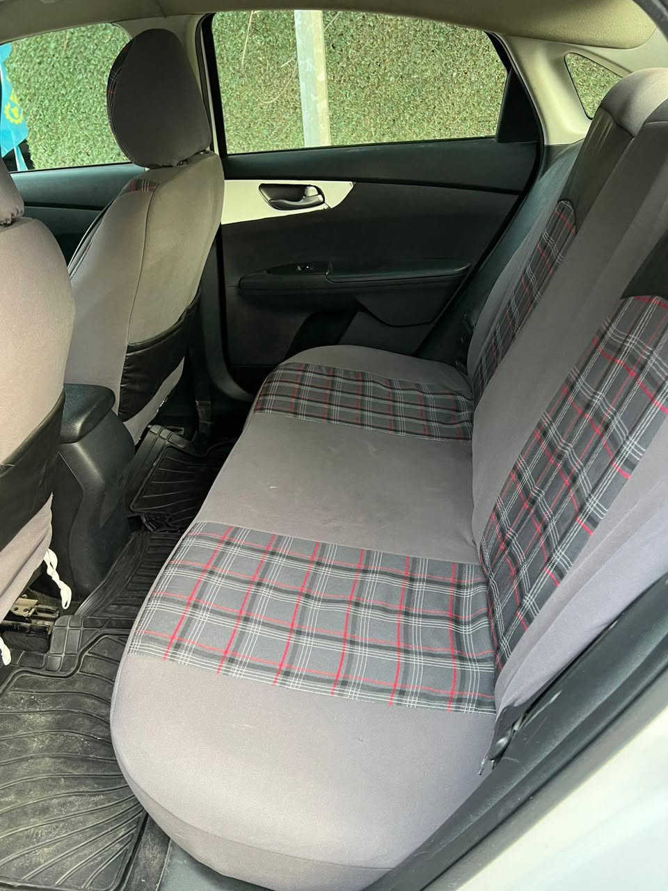 فورتي وأرد امريكي موديل 2020. محركها 2000 دوش  وكير اي اتي.  صور حادثها  بل منشور. السعر 135. العنوان زيونه ***********
