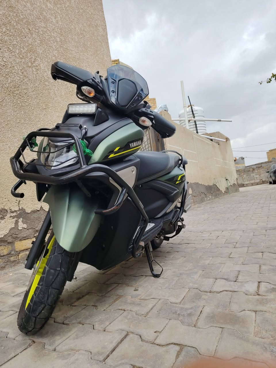 السلام عليكم
زت ار نظيفه موديل 2024 
وتفحص وين مايعجبك كامله وكلشي ما مبدل بيه ودرع بيه  وسعرهه خاص " ومكاان سماوه
والاتصال ع رقم ***********"
