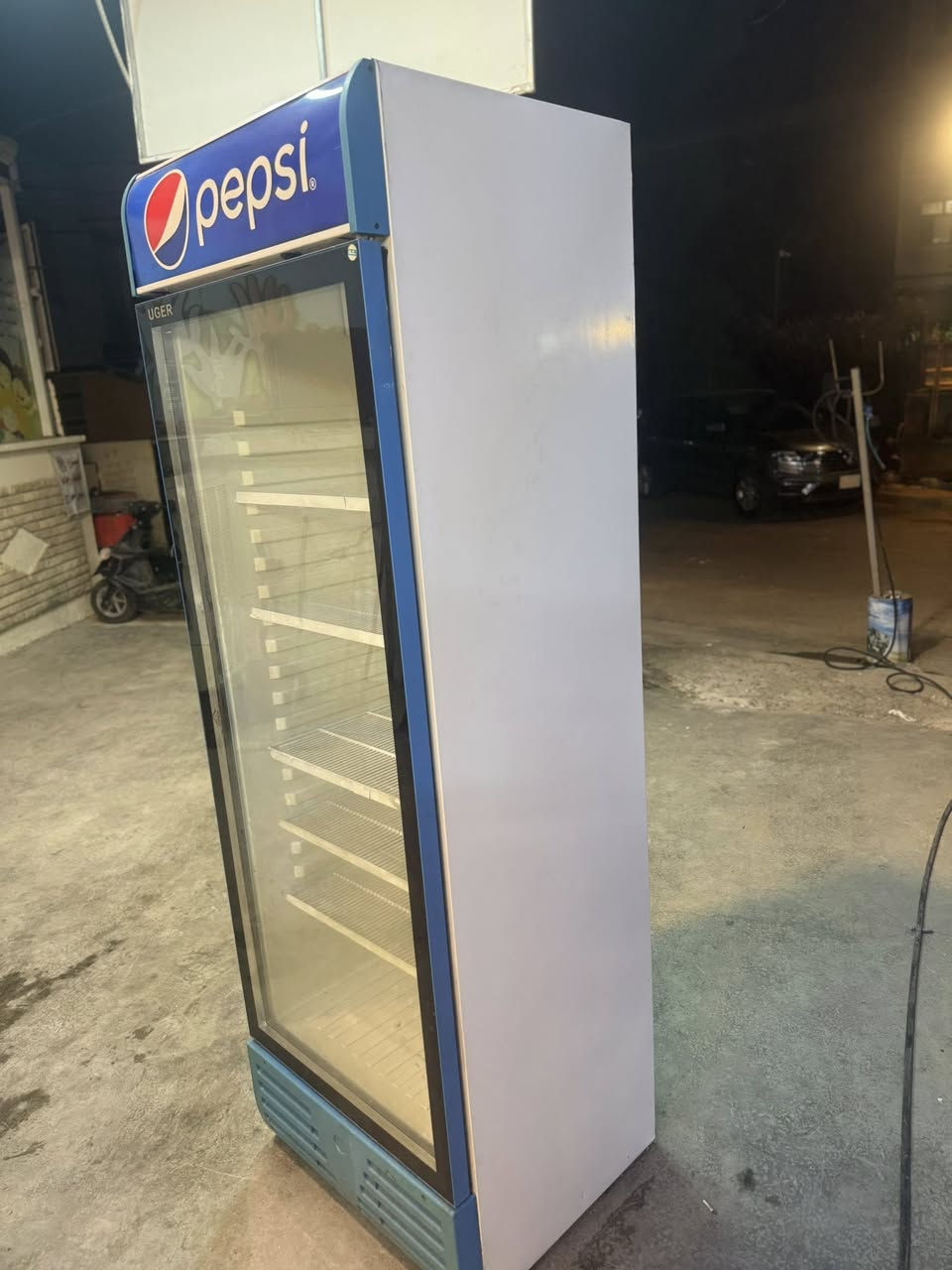 سلام عليكم براد اخو الجديد السعر 250 العنوان الاعظمية للاستفسار ***********
