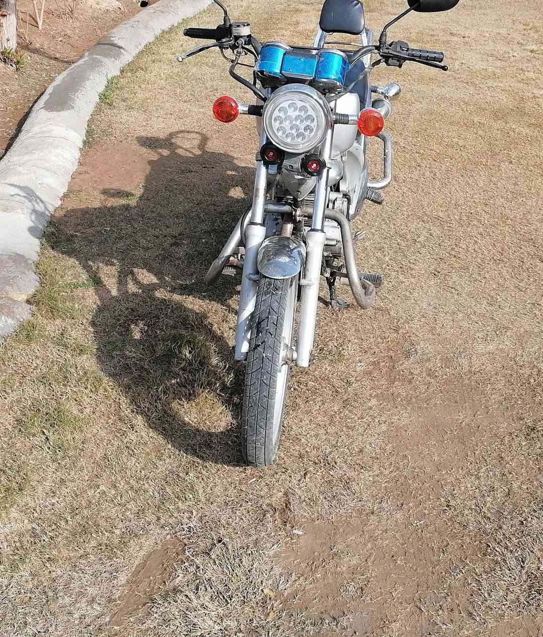 دايلم فحل للبيع كله كامل مكمل تخم تايرات جديد كهربائيات كله شغاله السعر ٤٠٠ وبي مجال للاتصال ***********
