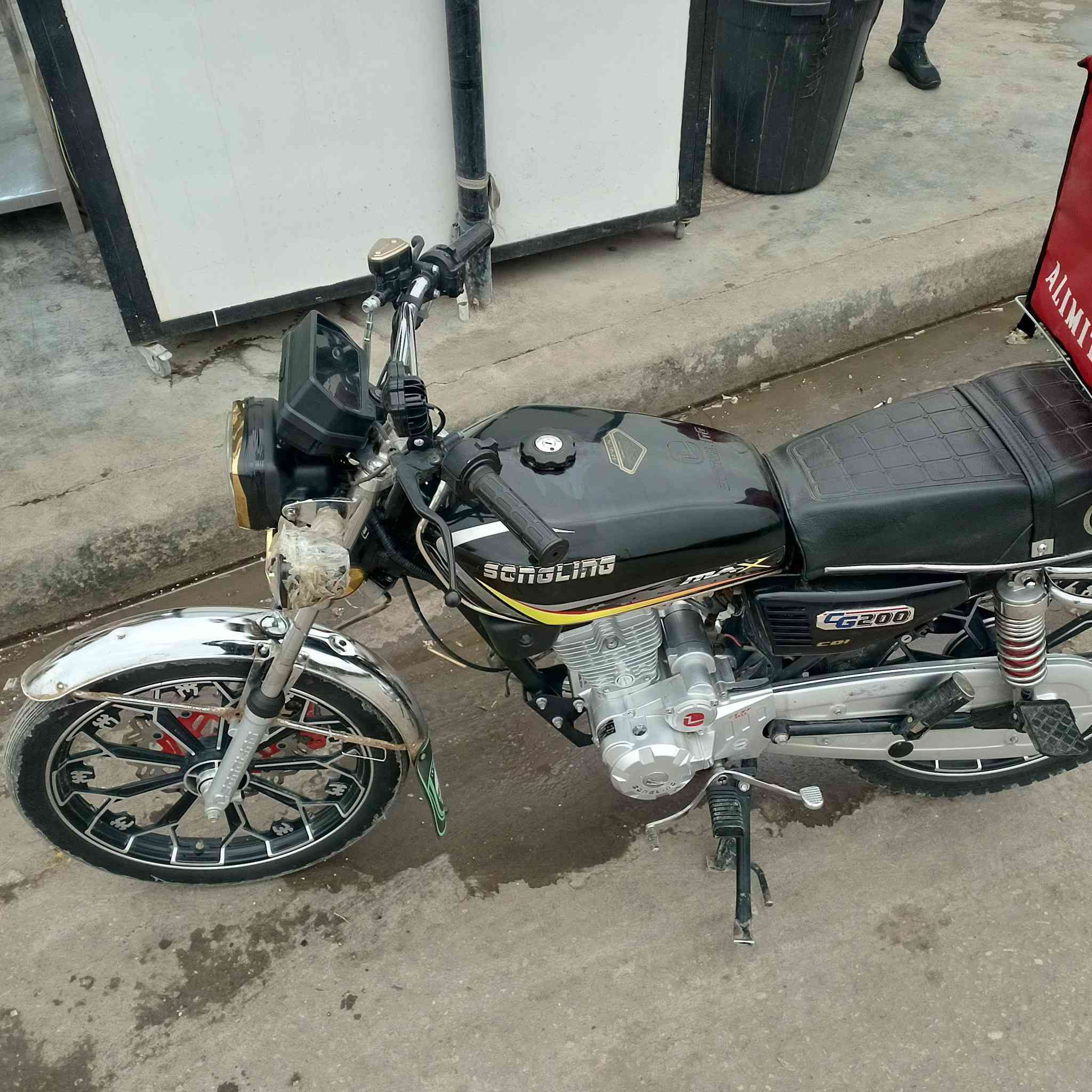 سيفان 24 كير ومحرك مكفولات كهربائيات كولها شغاله اوراق كامله سرعه ونشاطه خير من الله مكان ديالى بلدروز السعر625 بي مجال
 اتصل ***********
