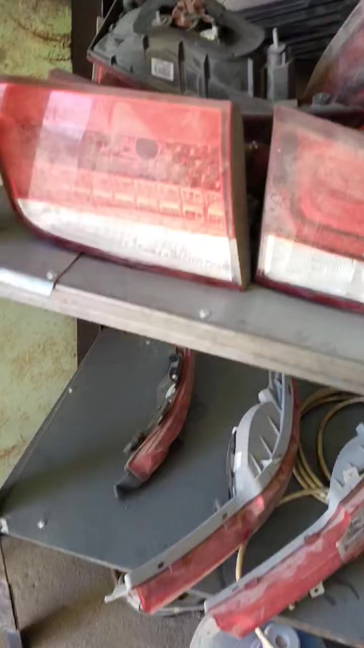 السلام عليكم جميع البكلايتات الكوريه والمريكي موجود *********** المكان حي الصناعي
