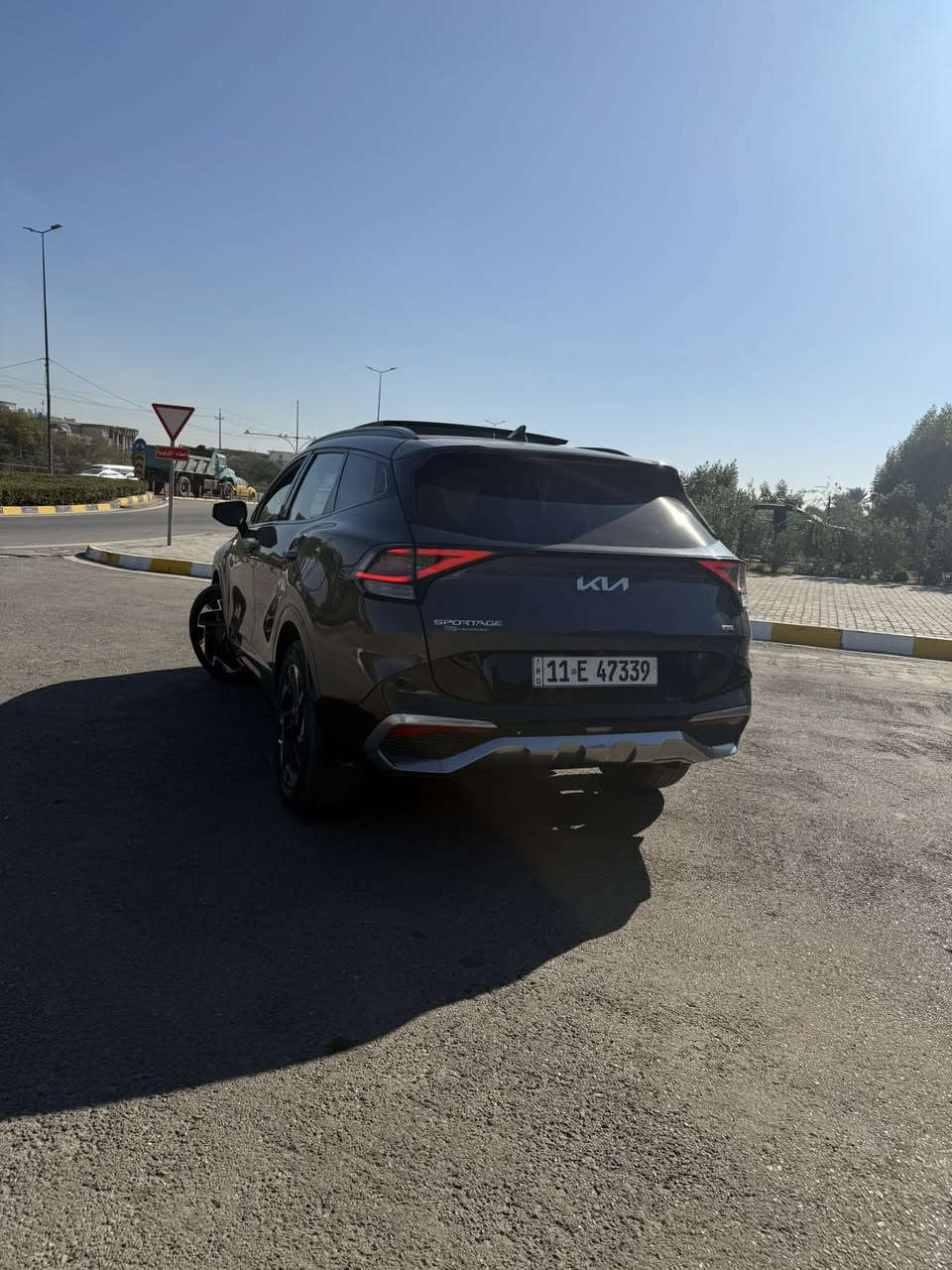 سلام عليكم  سبورتج 4X🔥 2023 سياره وراد كندي ماشيه 60 الف كيلو  سنويه لل2029 تنتهي حادثه طخه بلصندوك وبلشحن بيها  بارد قطعه من الصندوك بارد بخشم البنيد وهنا بلعراق صار بيها حادث  جاملغ وباب تم تبديل بنفس الون سياره اير باك برده جهه شاشه السياره مضرره بس تشتغل طبيعي انزل من سعره منزل تفاصيلها كامل مع السونار القديم للسياره للتوضيح  مكانها بغداد السيدية سعر 215 وبيها مجال *********** 

اربع انضمه قيادة✅

كشنات كهرباء✅

كشنات تدفئه تبريد✅

بانورما ✅

قيادة شبه ذاتيه✅

رادر امامي ✅

مانع انزلاق✅

رادار خلفي✅

توقف ذاتي✅

اوتو هولد✅

سياره فول مواصفات مكانها بغداد السيدية السعر 213 ورقه وبيها مجال ***********
