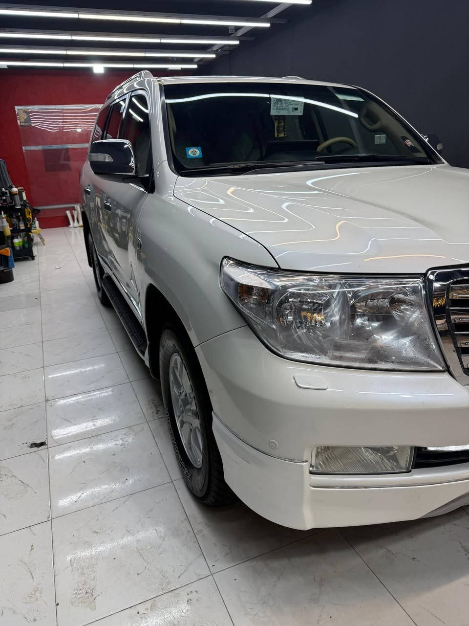 لاندكروز 2011 ستينية
كفالة عامة من صبغ وحادث وتبديل
ماشية ١١٥ 
السعر 355 مكان السيارة ميسان مركز المدينة الاتصال ***********
