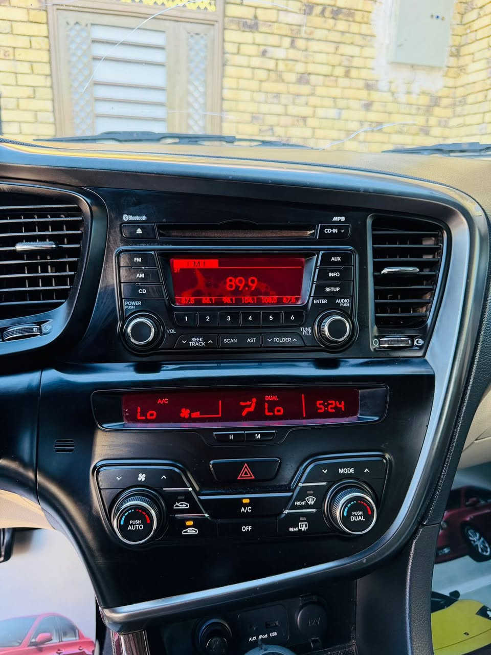 السلام عليكم كيا أوبتيما موديل 2011 بيع او مراوس
خليجي ماشيه 180 الف محرك شرط ما مفتوح مكفوله 

مواصفات شاشه كامره بلمرايه 

شفتات بلستيرن شغاله فول تحكم استيرن مرايات شفط دواخل صاج 

شاره بلمرايه حساس خلفي تبريد خلفي يدات نيكل داخل والخارج 

ويل كب كروم محرك 2000 دوش 

شرط ما مفتوح بيه برغي جاهزه من كلشي كير ومكينه وحداديه تخم تاير جديد رقم بصره دولي سنويه جديده هزه جديده سياره ترايه كلش حلو 

الشراي يتصل ***********
