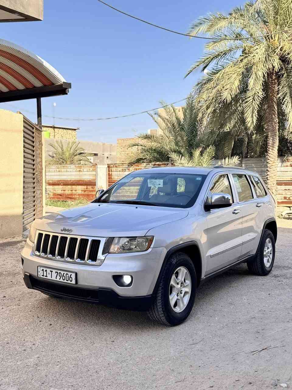 رقم بغداد الجديد مشروع وطني سنويه مجدده لغايه 2030 شرط تحويل 
كلين مكفوله من الضربه والصبغ والتبديل 
فقط بيها طخات بارد سونار بالمنشور 
محرك 3600 شرط كارتون محرك وكير ممفتوح حدادة جديدة مشتغلها تبريد ثلج كهربائيات كلها شغاله دوشمه ارضيات. داخل بيجي غرفتها زيرو السيارة كامله بدون نواقص وسعرها مناسب. 136 وبيها مجال قليل وماكو هيج سعر ولا تضل تنطي اسعار من يمك بالتعاليق بيع فقط بدون مراوس 
مكان السيارة البصرة
للاستفسار *********** 
اخوان بيع فقط محتاج واريد ابيع
والشراي يخابرني وبخدمته
