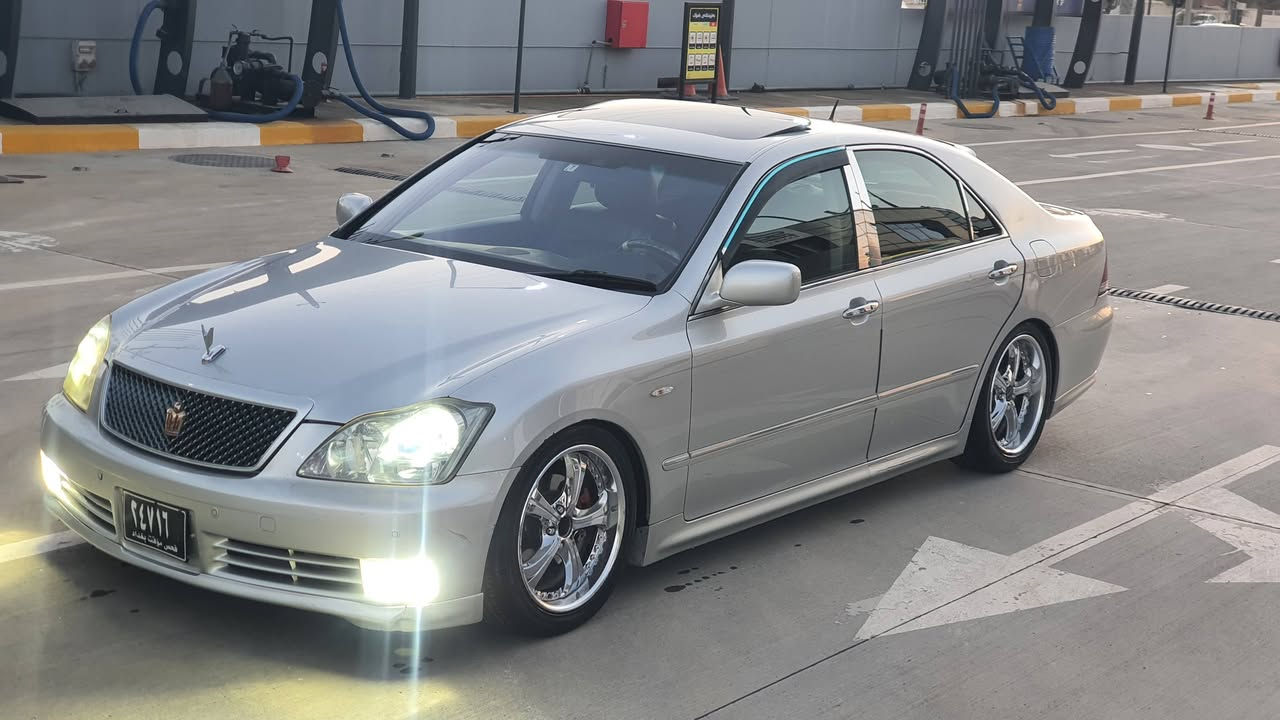 بەناوی خوای گەورە شاهینە مووس
182گێڕومەکینەگەورە
سڵایت 
جلدوهیتەر
ساج سوور دەشبڵوفۆڕمیکای لۆکە شکاوی نیە
کوشن کارەباو خەزن
شاشەوکامێرەوحاسە
کامل سپۆرت تایەوویلی سپۆڕت تایەکانی لۆکە
بێ بۆیاخی ئەوروپا بەس شوێن موسەکانی بۆیاخە
کامل مەسرەف کراوەوبەسمەوکارەبای وبرێکو پاتری وجامی هەڵگیراوە
سەیارەکە بەرمەجەکراوەو حوڕ کراوە ماشەڵالەقوەتی 
سەقفی جوانەوچاڵی نیە
***********
***********
