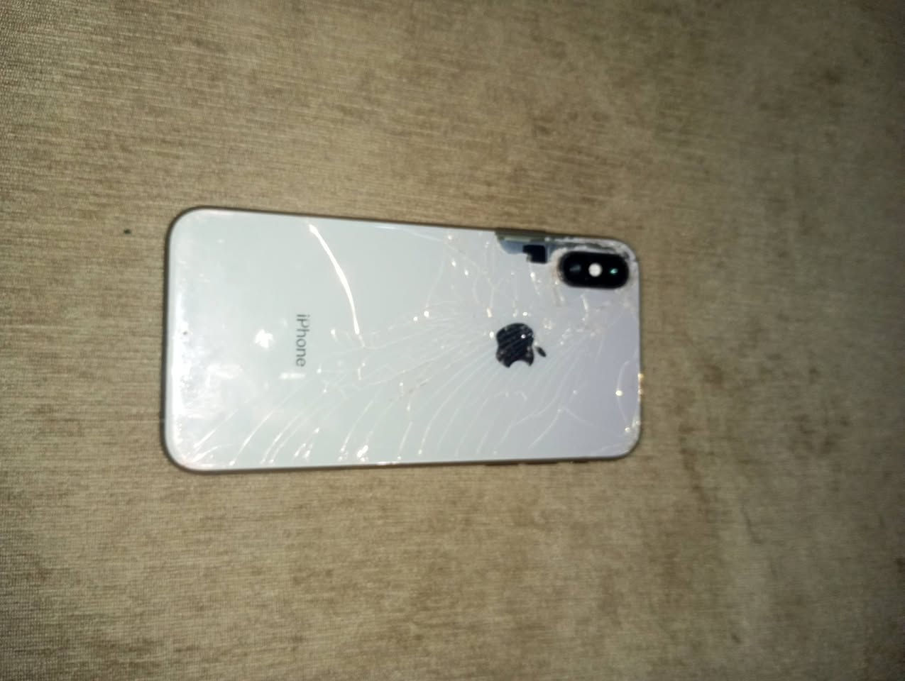 Xs 256 GB
اكس اس ذهبي مكسور ظهر و نبدل بطاريه فيس ايدي واكف و االشاشه اصليه بس اثر الوكعه وكف كامرات كلهن شغاله بس وحده بيهن تراب بيها يحتاج الها تنظيف سعر 90 الف و بي مجال بسيط المكان بابل نادر


**إذا كنت صاحب هذا الإعلان وتريد حذفه لأي سبب، رجاءا أرسل رسالة إلى الدعم الفني**