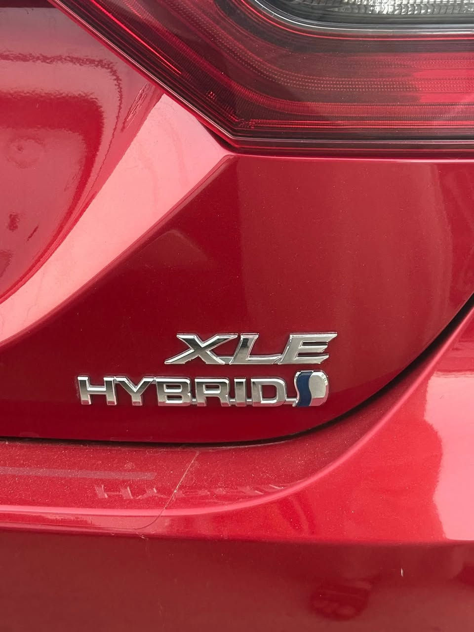 السلام عليكم ورحمة الله وبركاته 

تويوتا كامري فئة XLE هايبرد موديل 2024 وارد امريكي صور الضرر مرفقه بالمنشور بدون ايرباك شاصي لغد دواخل مكفولة بشرط صار بيها بونيد صبغ وخشم الجاملغ موضح بالصور ونفس الجاملغ بي بارد وباب السايق صار بي تكحيله صغيره وجوه المراية الجانبية اكو بارد بسيط ماشيه 37 الف كيلو متر وليس ميل رقم بغداد تحويل مباشر 

السيارة فول مواصفات عده الفتحه 
- بصمه تشغيل وبصمة أبواب 
- تشغيل عن بعد 
- نضام ترحيب 
- اشاير بالمري الجانبية
- تفتح تلقائي عند القتراب 
- ثلاجة 
- رادارات جميع اتجاهات السياره 
- كراسي جلد وتدفئة 
- كرسي السايق والراكب كهرباء 
- تحديد مسار 
- مثبت سرعه 
- سايد بريك كهربائي 
- ثلاث أنظمة قيادة 

مكان السيارة ديالى بعقوبة للاستفسار اكثر التواصل على الرقم ***********
