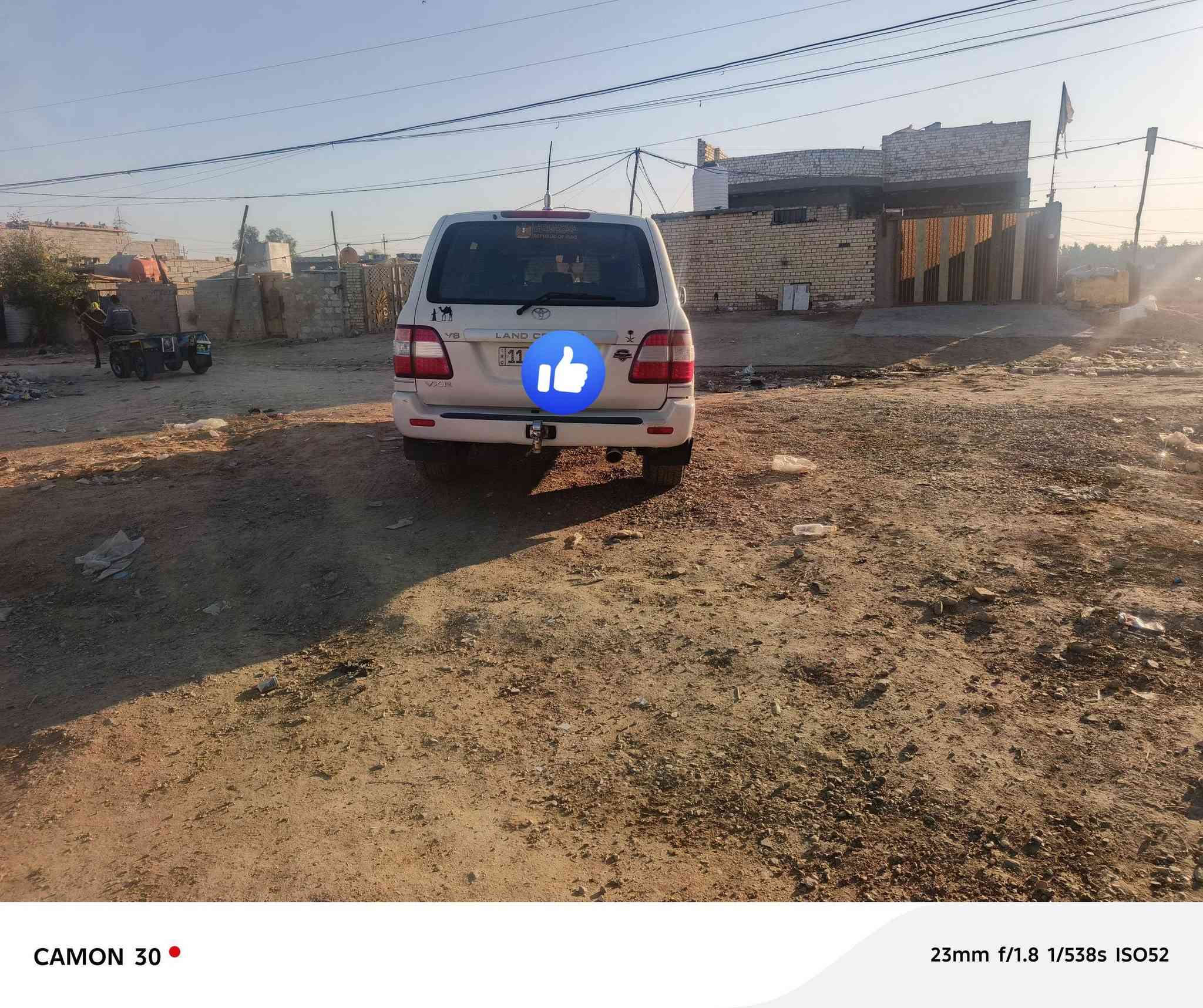 السلام عليكم
الاندكروز موديل 2000 بغداد سيارة جديده 

مكفولة من كلشي بس مصبوغة حزام جمالية

مكفولة من ضربة من كص من لحيم مكينة 8 سلندر بل باكيت منزليهاا جديدة كير اوتماتيك دفع رباعي شغال 

سيارة ب اسمي سنوية الى 29 تبريد خمس قطع ثلج كهربايات كلها شغالة 
سيارة نضيفة بمعنى الكلمة تخم تاير حتة السبير جديد 
عنوان السيارة بغداد فلكة حي النصر 

الرقم ***********
