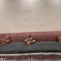 تخم للبيع مستعمل نضيف لا مكسور رجل ولا شي سعر 300 وبي مجال بسيط تخم شك...
