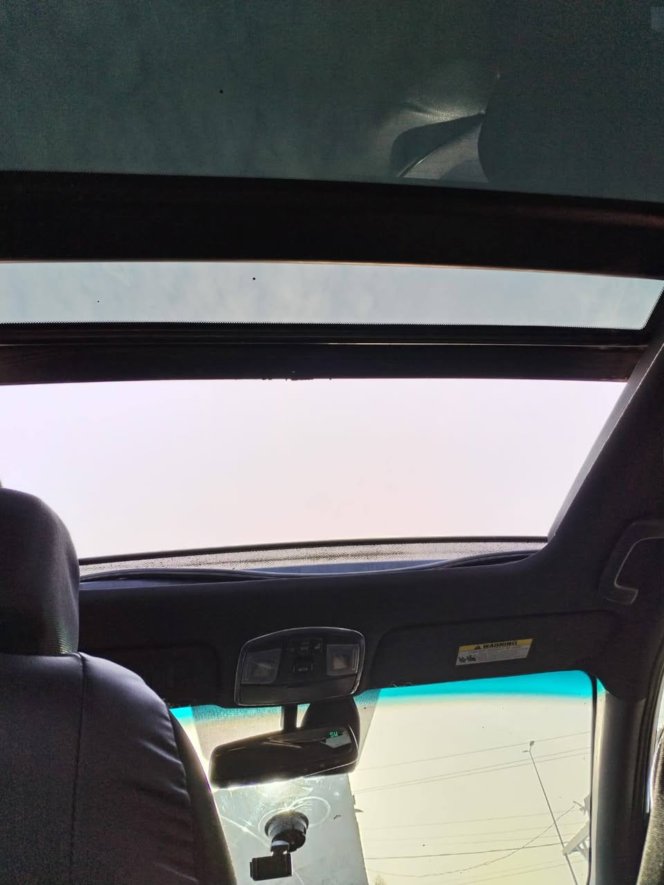 📌 الموديل: Hyundai Sonata 2015
📌 الفئة: Limited (فول مواصفات)
📌 المحرك: 4 سلندر – اقتصادي بالوقود
📌 ناقل الحركة: أوتوماتيك
📌 اللون: (سلفر)
📌 العداد: (110 الف ميل)
المميزات:
✅ بصمة تشغيل + بصمة أبواب
✅ فتحة سقف بانوراما
✅ مقاعد جلد كهرباء مع تسخين
✅ شاشة كبيرة + كاميرا خلفية
✅ نظام ملاحة
✅ تحكم من المقود
✅ مثبت سرعة
✅ إضاءة LED
✅ مكيف قوي
✅ نظام أمان عالي (ABS – Airbags – Traction Control)
الحالة:
🔹 السيارة بحالة ممتازة
🔹 مكينة وقير على الشرط
🔹 الحادث.بنيد + جاملغ+قبق الجنطة تعديل
🔹 كلشي شغال 100%
💰 السعر: (130)مجال قليل
📍 الموقع: (الديوانية قضاء غماس)
📞 للتواصل: (***********)
