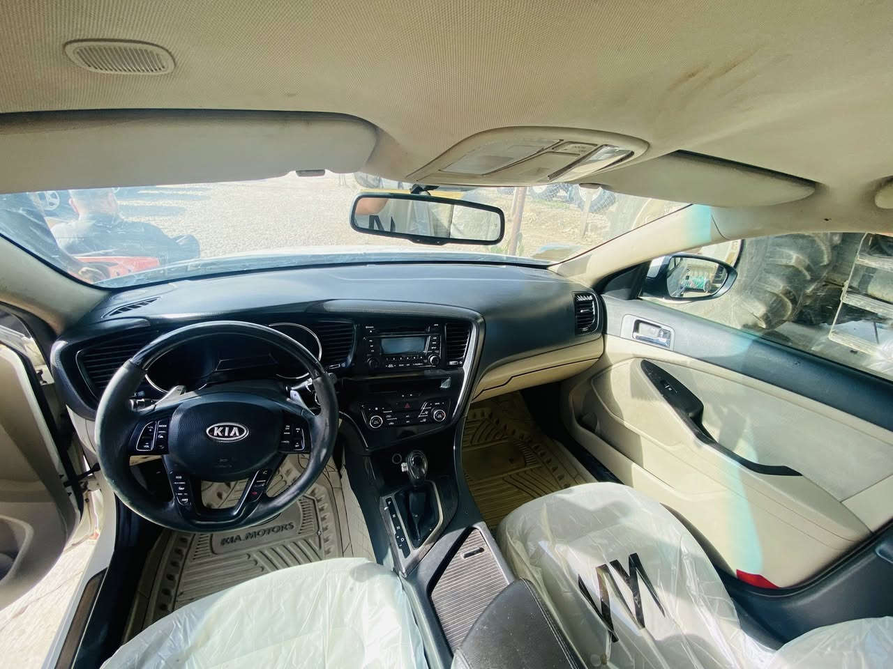 للبيع موديل ٢٠١٢
بيه مكانات صبغ بسيط محرك ٢٤٠٠ 
فول موصفات ما عده الفتحه 
السعر مناسب 
بل خير عله الياخذها 
***********
