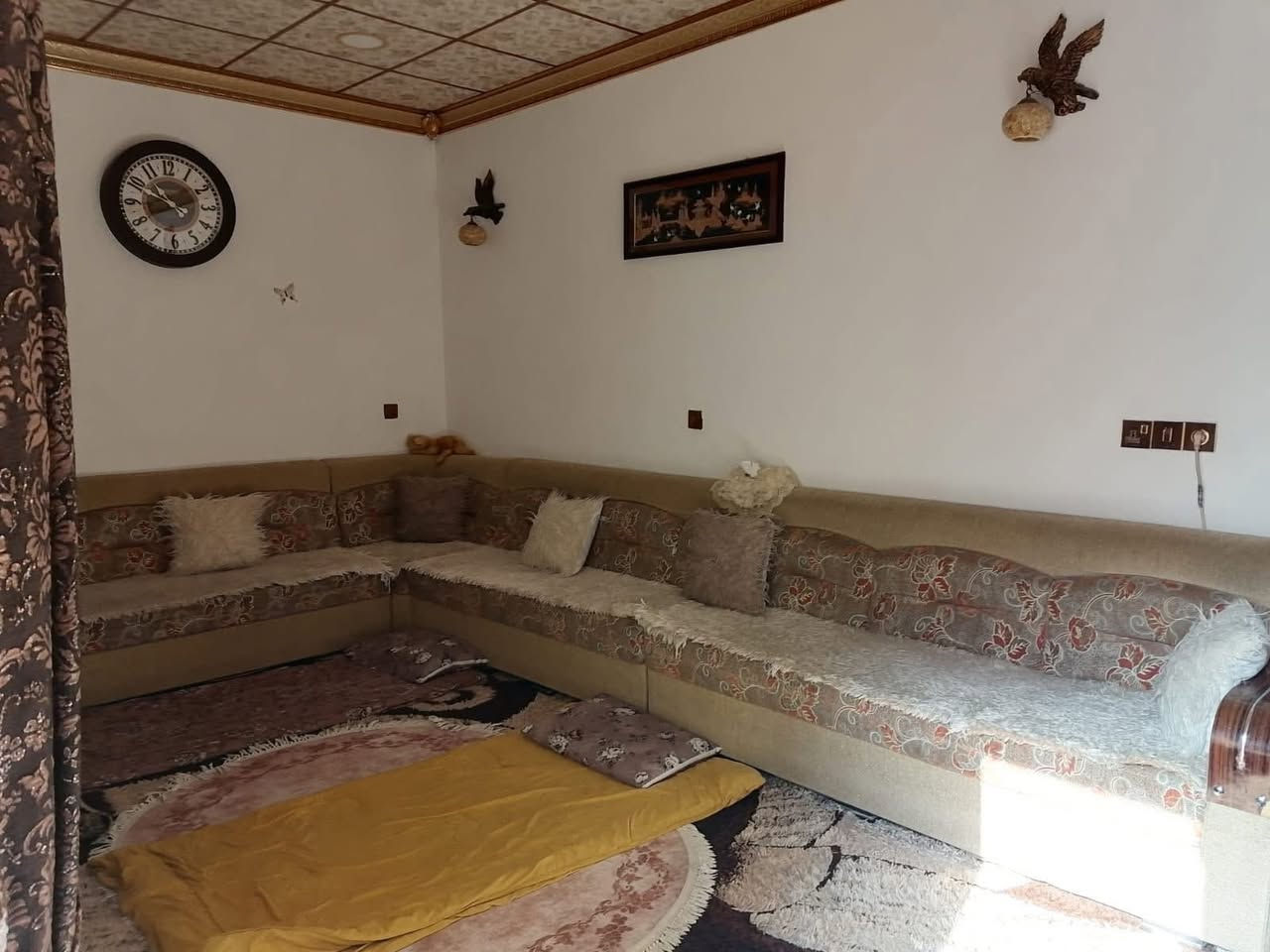 #دارللبيع
خانووى دوو نهوم بو فروشتن له گه ره كى ئيسكان كون نزيك چوار باخ

روبه رى 108 متر طابو ملك صرف

پيكهاتوه له :-  1 ژور نوستن - مطبخ - ميوان - هول 
نهومى دووه م 1 ژور نوستن - مطبخ - ميوان - هول 

نرخ 118 مليون 

بوزانيارى زياتر په يوه ندى بكه ن به عقارات ستار اكرم بازرگان

📍ناونيشان : كه ركوك بازارى ئازادى ته لارى ئاسو

***********
***********
