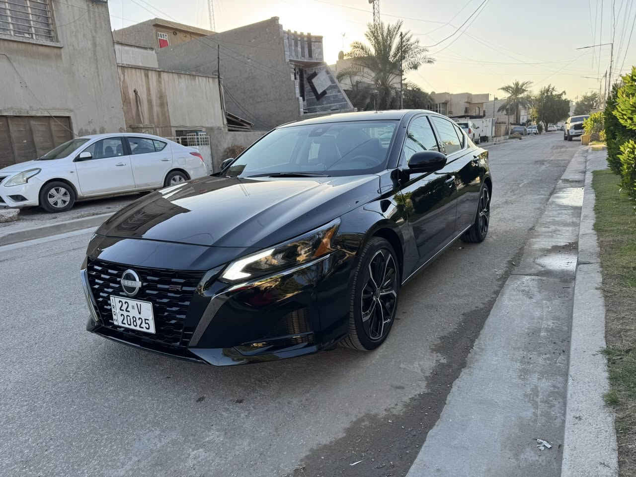 السلام عليكم
نيسان التيما SR موديل 24 
حادث جاملغ وبنيد صبغ فقط ( بدون دواخل ) 
ماشية 42 الف ميل . 
رقم اربيل هزة وسنوية جديدة ( وكالة او تحويل ) 
مواصفات اس ار . بدون فتحة فقط … 
مكان / بغداد . 
السعر / 158$ وبيها مجال بسيط جداً . 
للاتصال / *********** .
