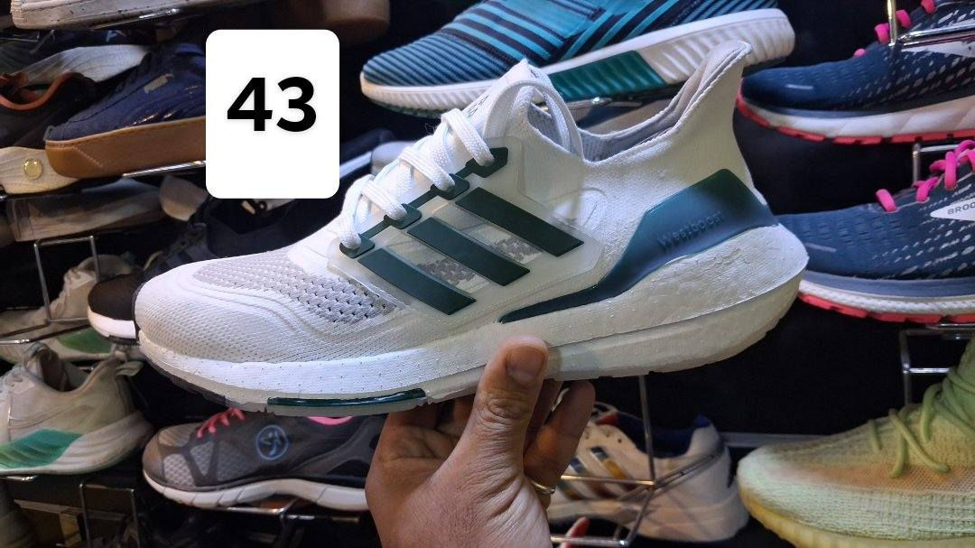 احذية باله اصليات
سعر 20 الف
مكاني بغداد شارع حيفا 
نزله ملعب نادي مقابيل معمل الثلج
***********
